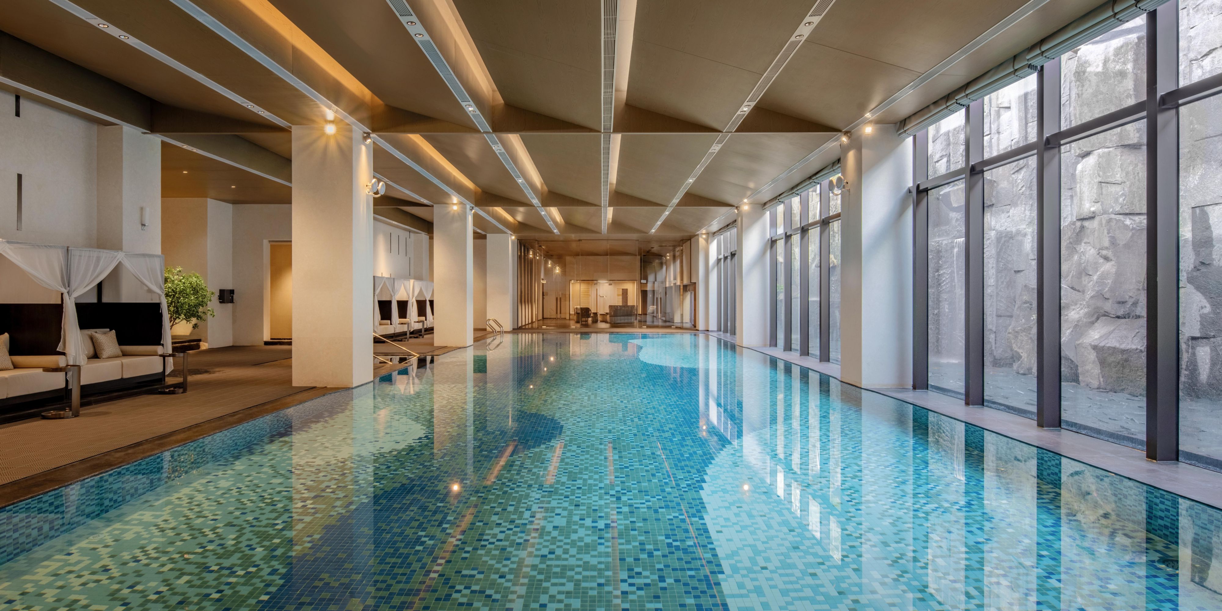 The fitness and leisure area consists of an indoor heated swimming pool and Fitness Center. The design is inspired by the rare existing famous garden of Han Dynasty -- Xijia Pond, the private garden of Xiyu, Marquis of Xiangyang in Han Dynasty, which is known as the model and ancestor of private gardens.