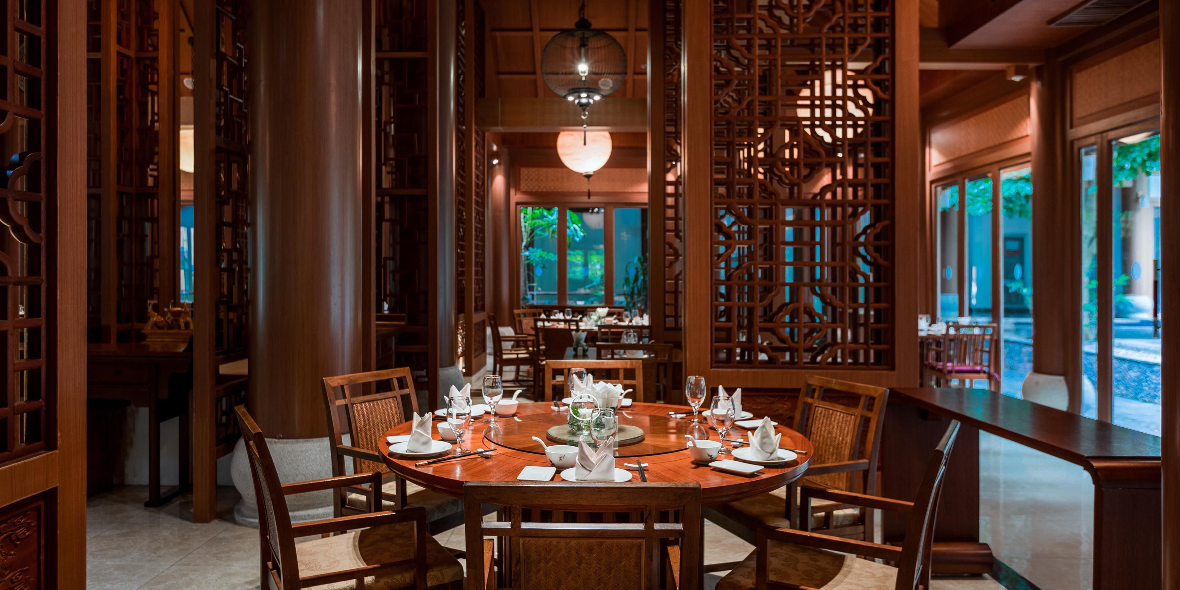 Man Lin Chinese restaurant offers spacious, private dining rooms of varying sizes to go with its main dining room and uniquely designed courtyard seating. Open for lunch and dinner daily, our chefs specialize in genuine Yunnan, Sichuan and delicate Cantonese cuisine.