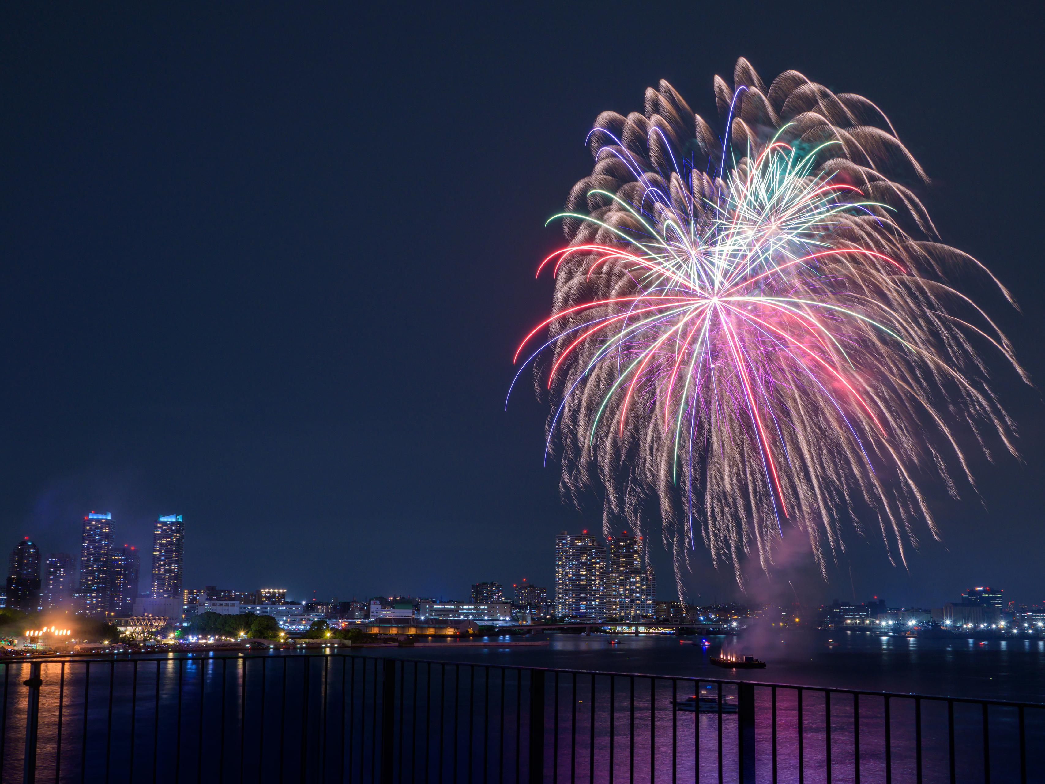 Minatomirai Fireworks