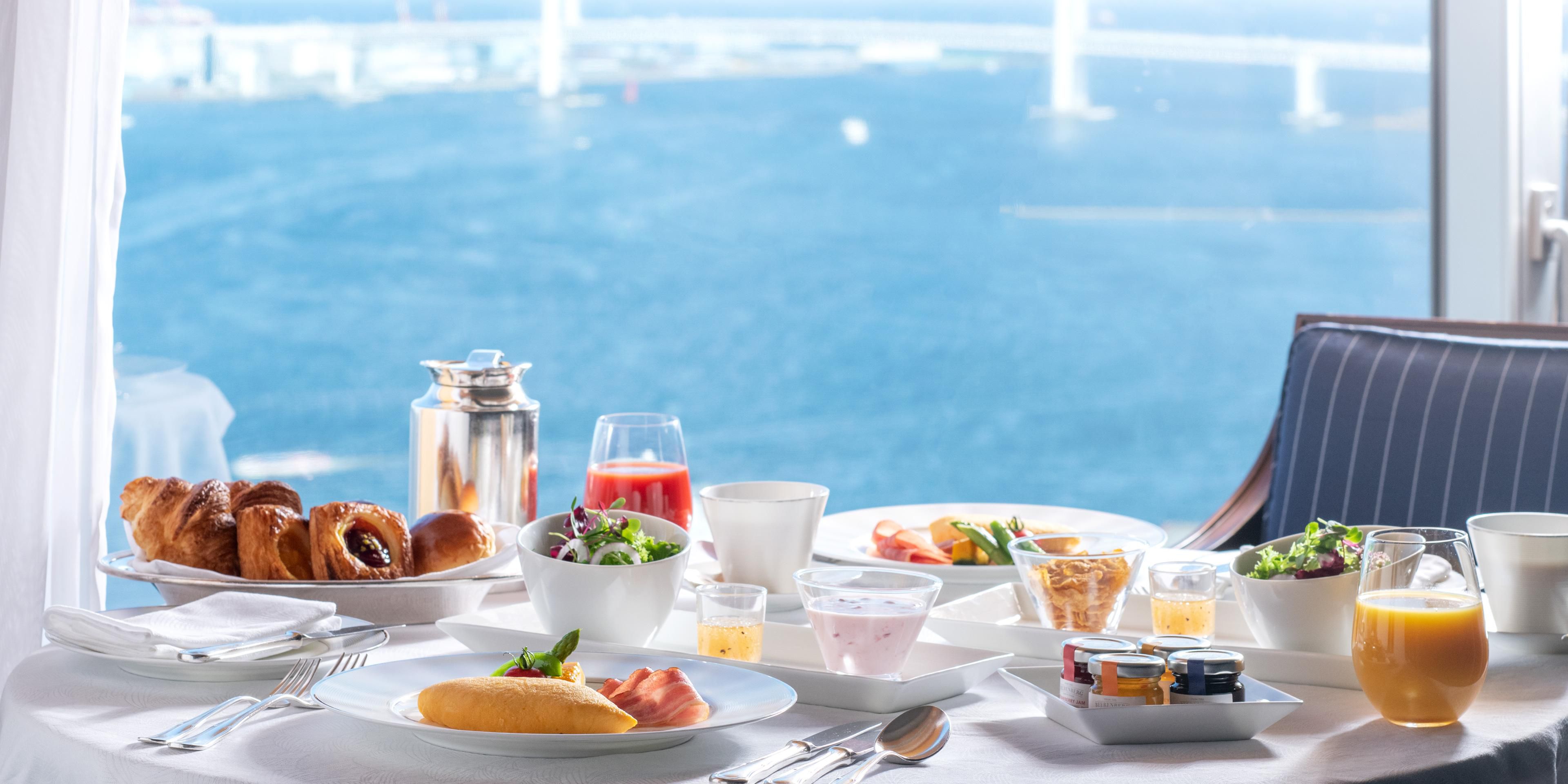 An indulgent breakfast is one of traveling's great pleasures. Start your day with our International breakfast, either in your room or buffet style at the restaurant. We serve a delicious range of both Western and traditional Japanese breakfast dishes including any style eggs, fresh fruit, warm bread, and seasonal vegetables.