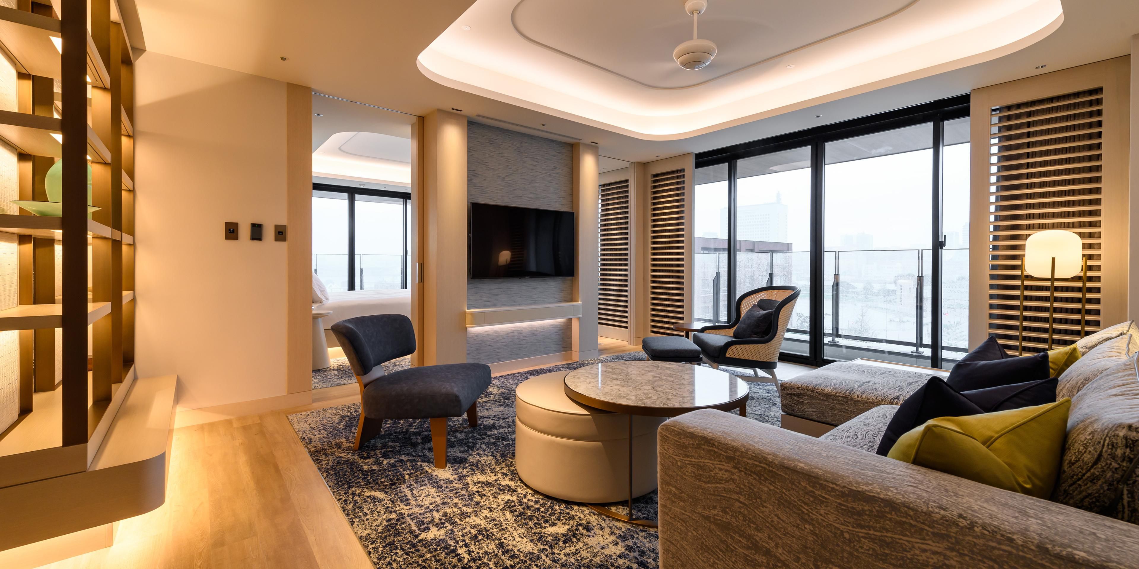 1 King Bed Suite Club