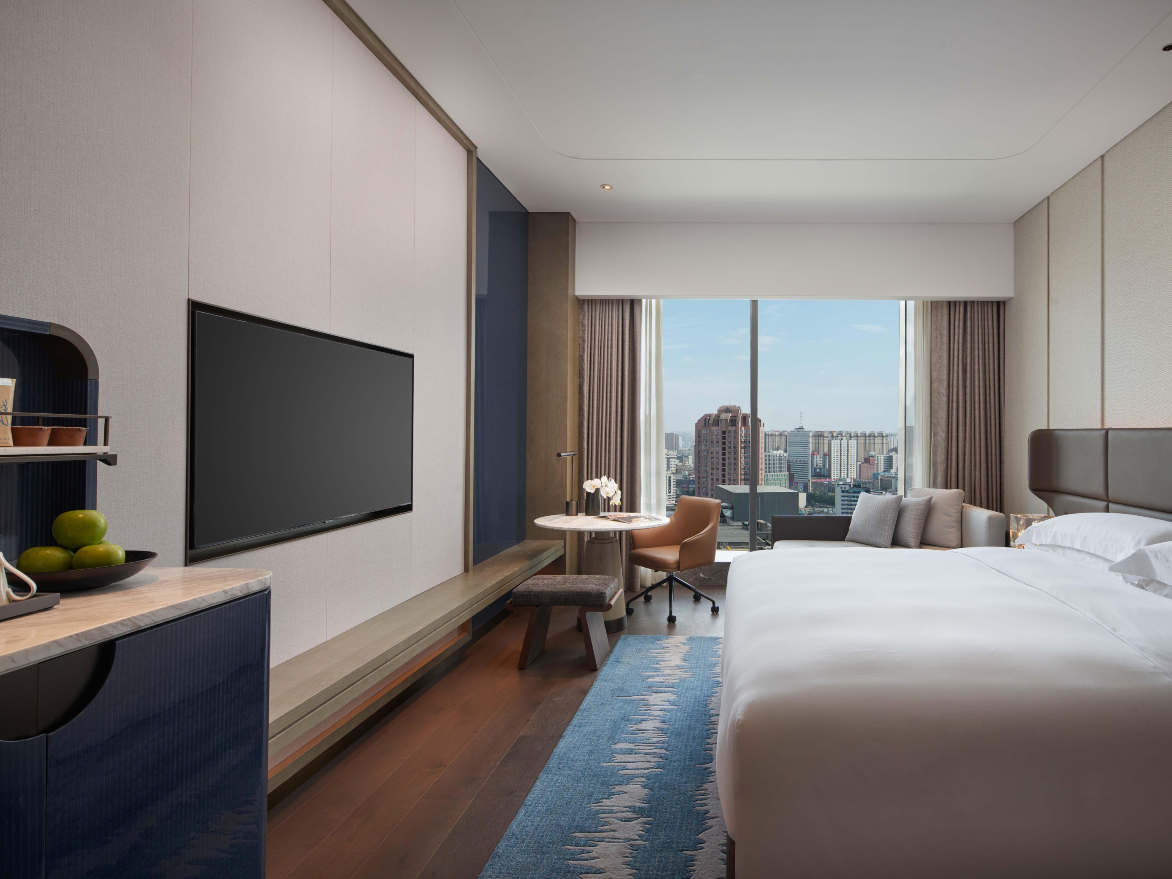 1 King Classic City View Lounge Access