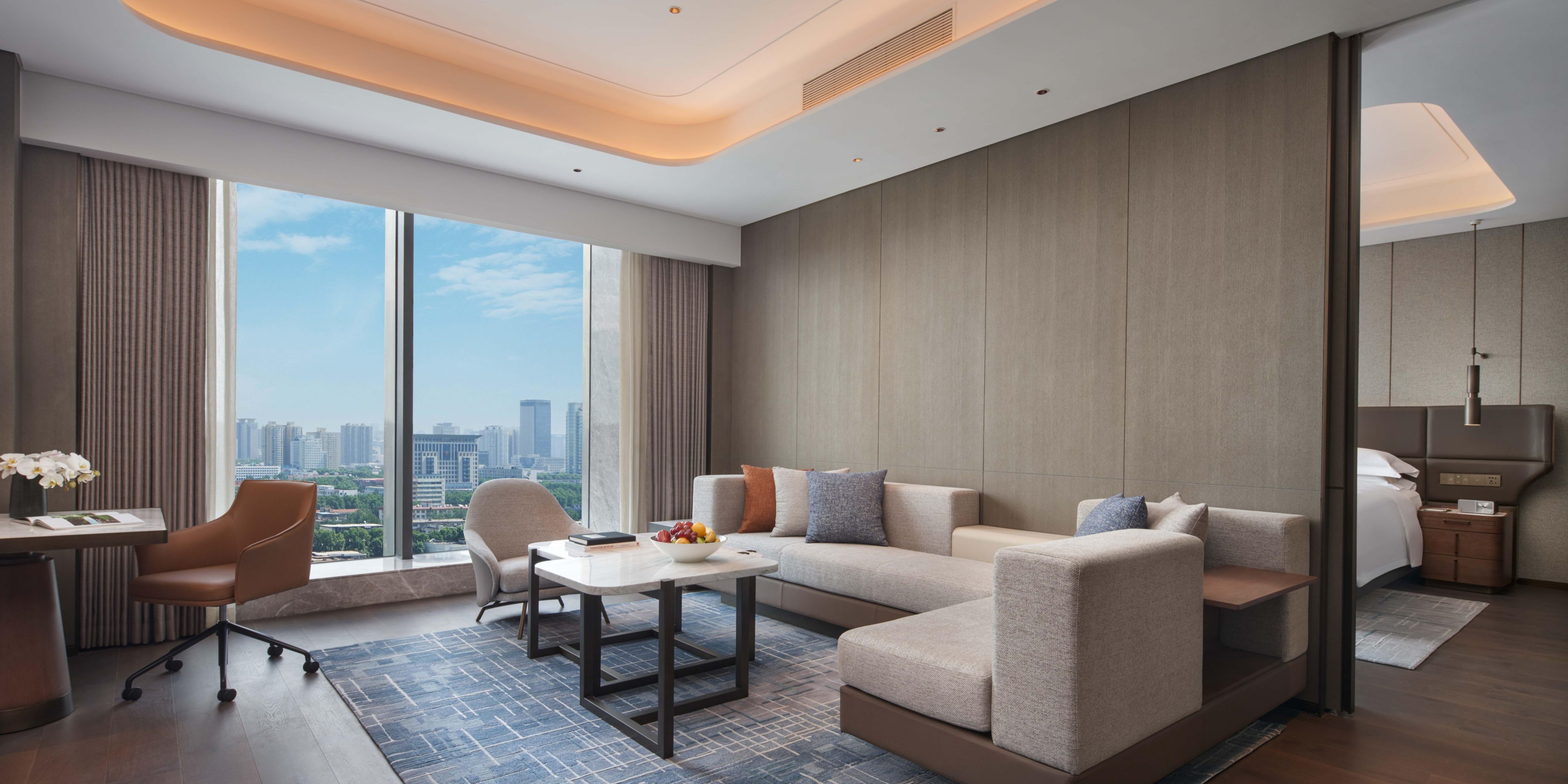 1 Bedroom with Living and Study Area, Garden View-Living Room