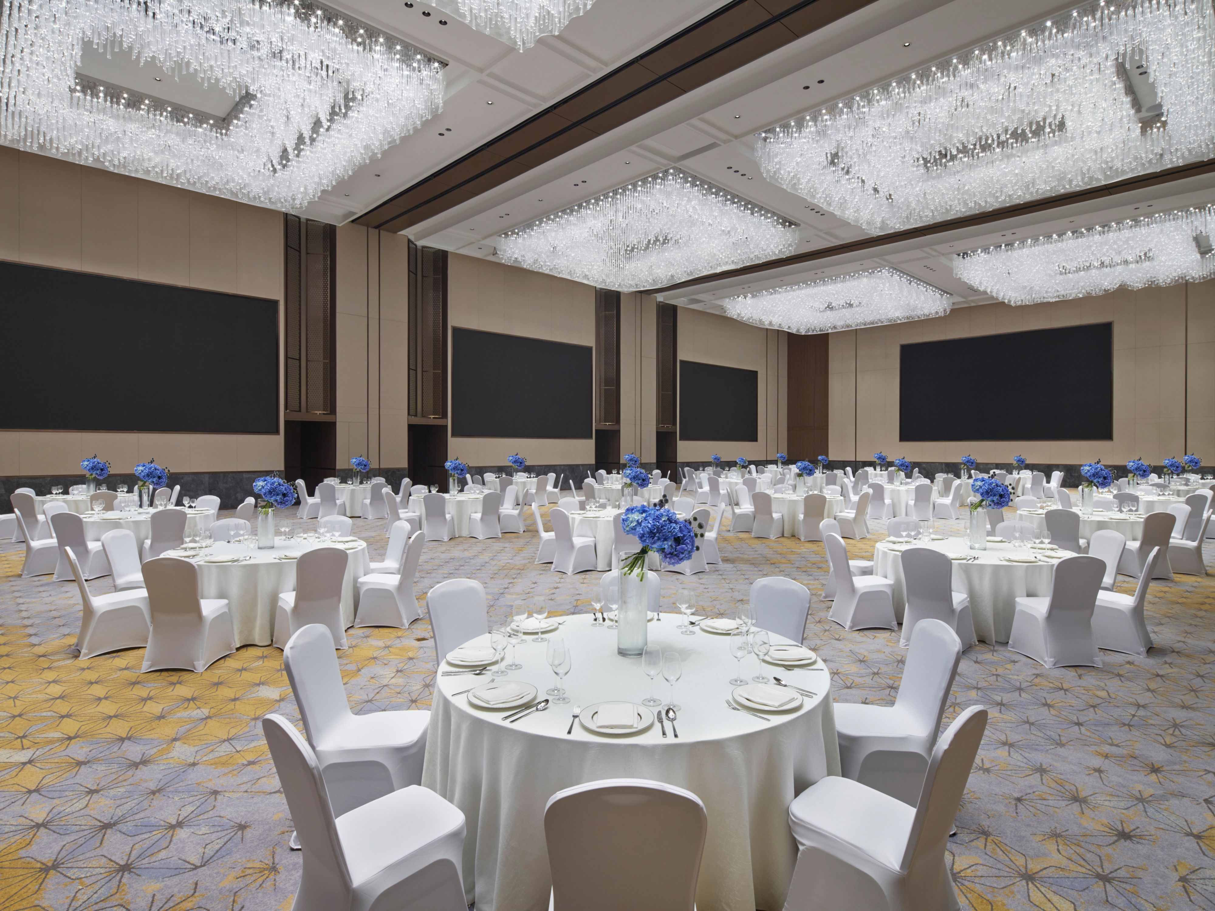 Grand Ballroom Round Table
