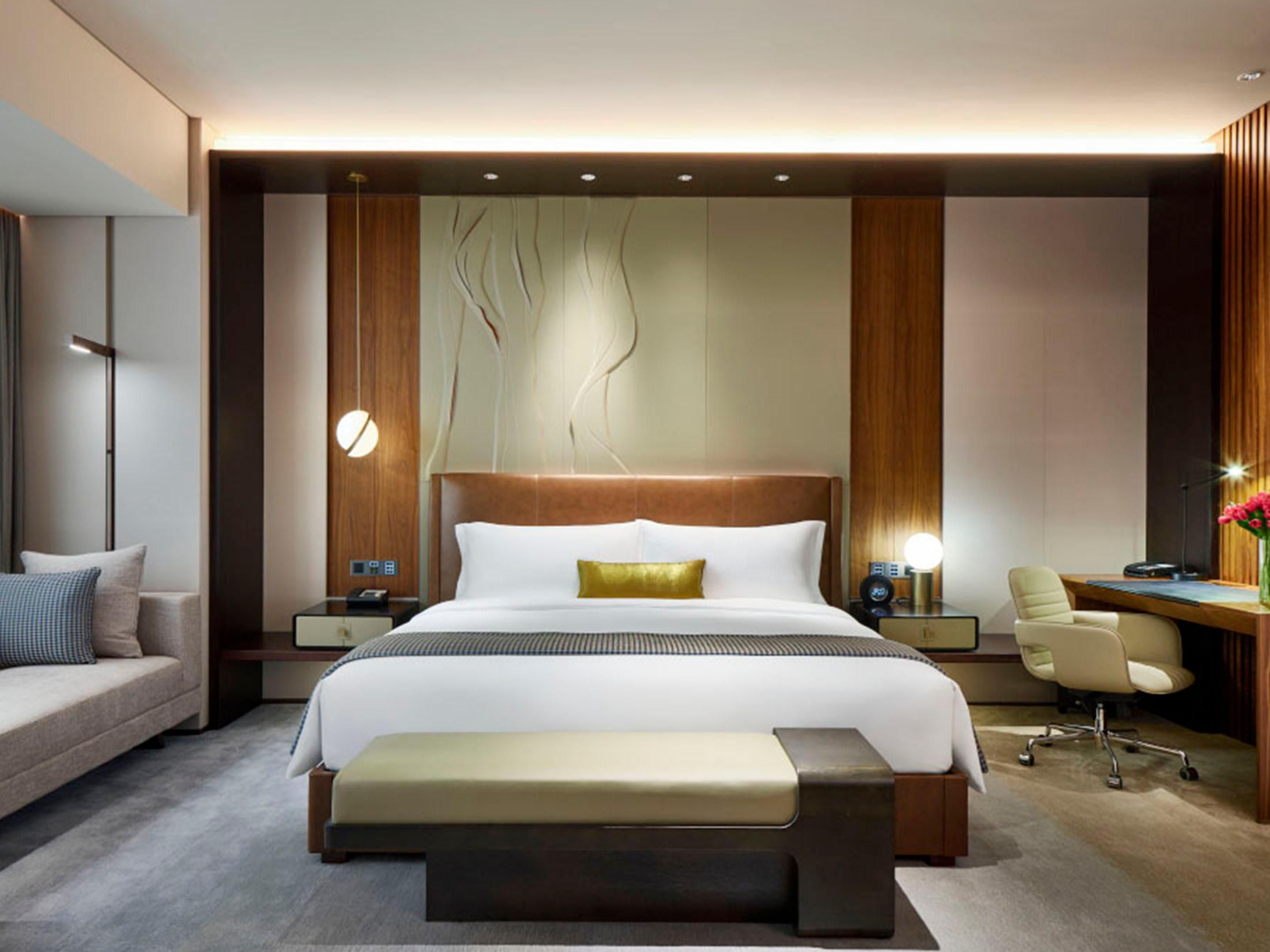 Premium Hk-Zh-Mo Bridge Sea View King – Club Access 