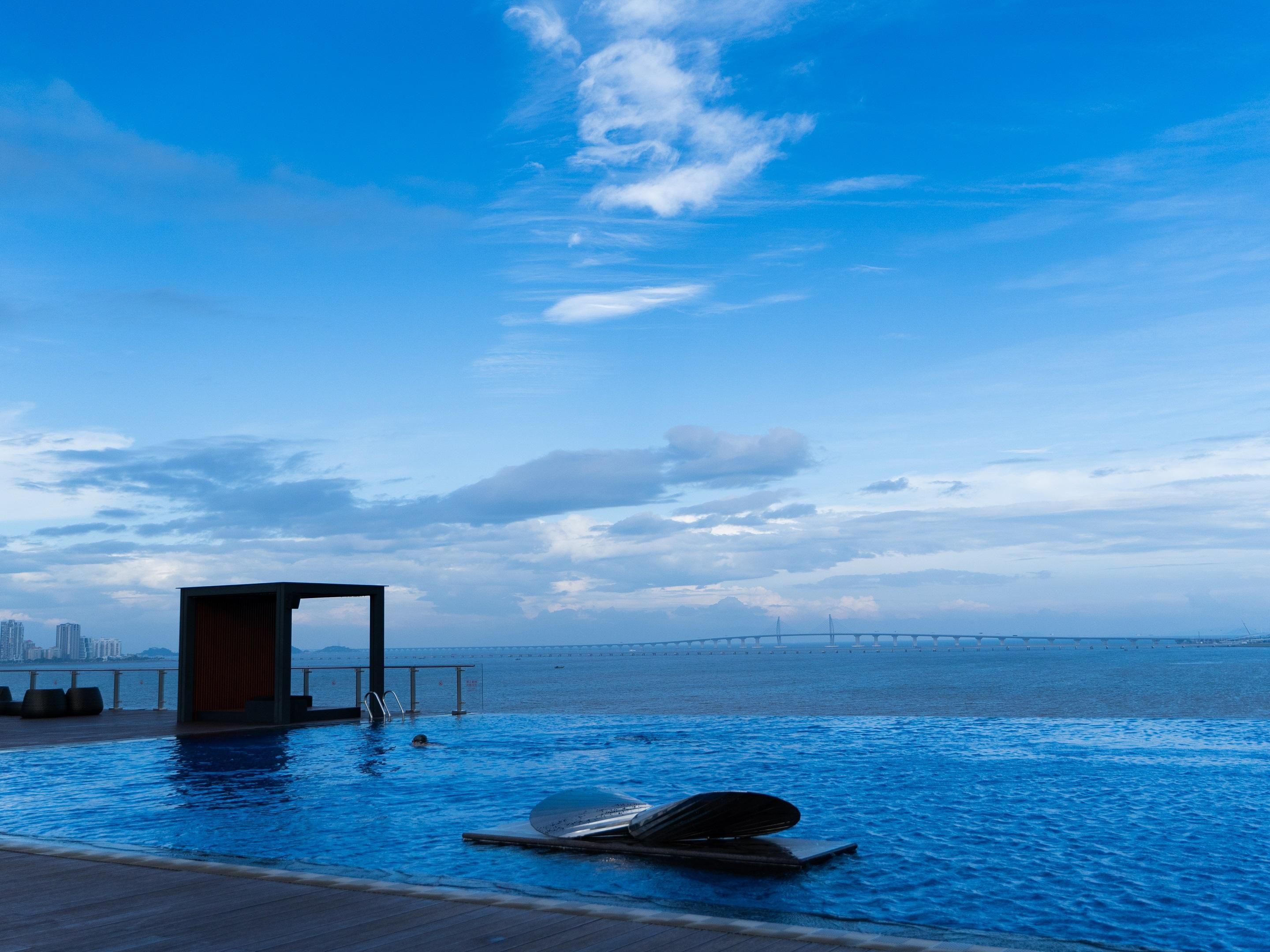 Infinity Pool