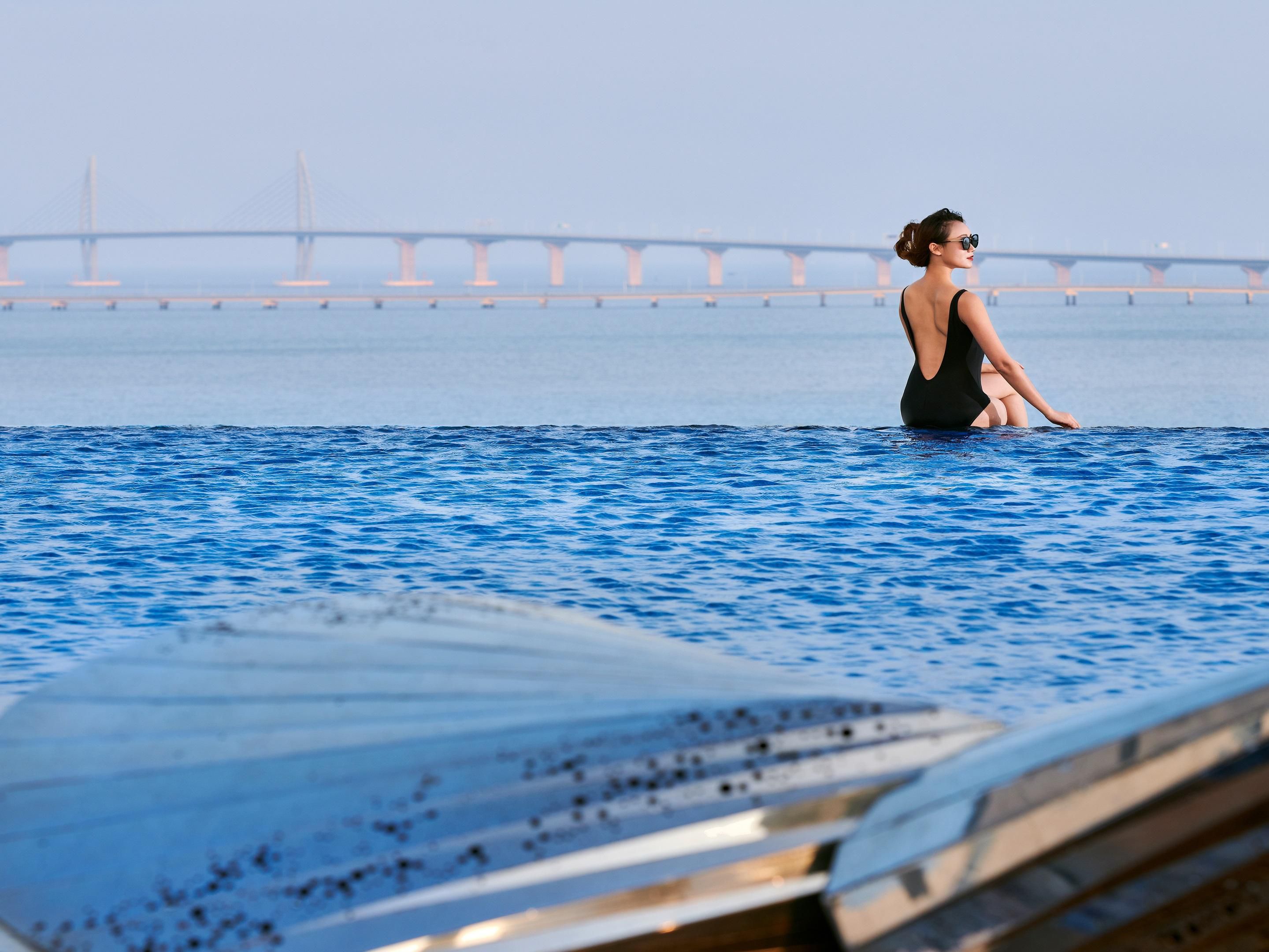 Infinity Swimming Pool