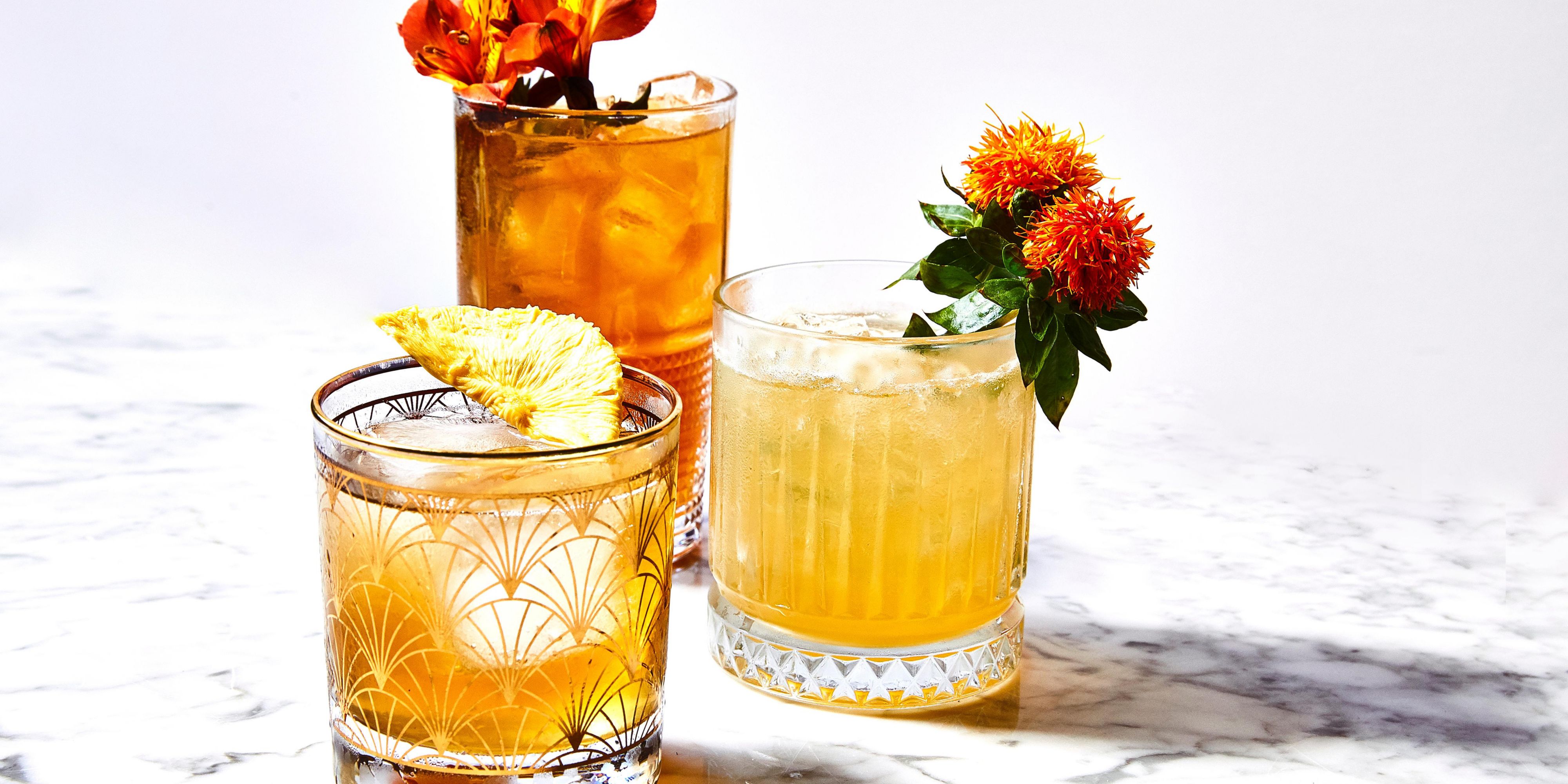 From mead spritzes and biodynamic wines to easy-drinking botanical cocktails that smell like a rose: Willow Bar’s drinks are designed to be enjoyed alfresco. Highlights include our shareable punches, best sipped by lantern light around the fire pit.