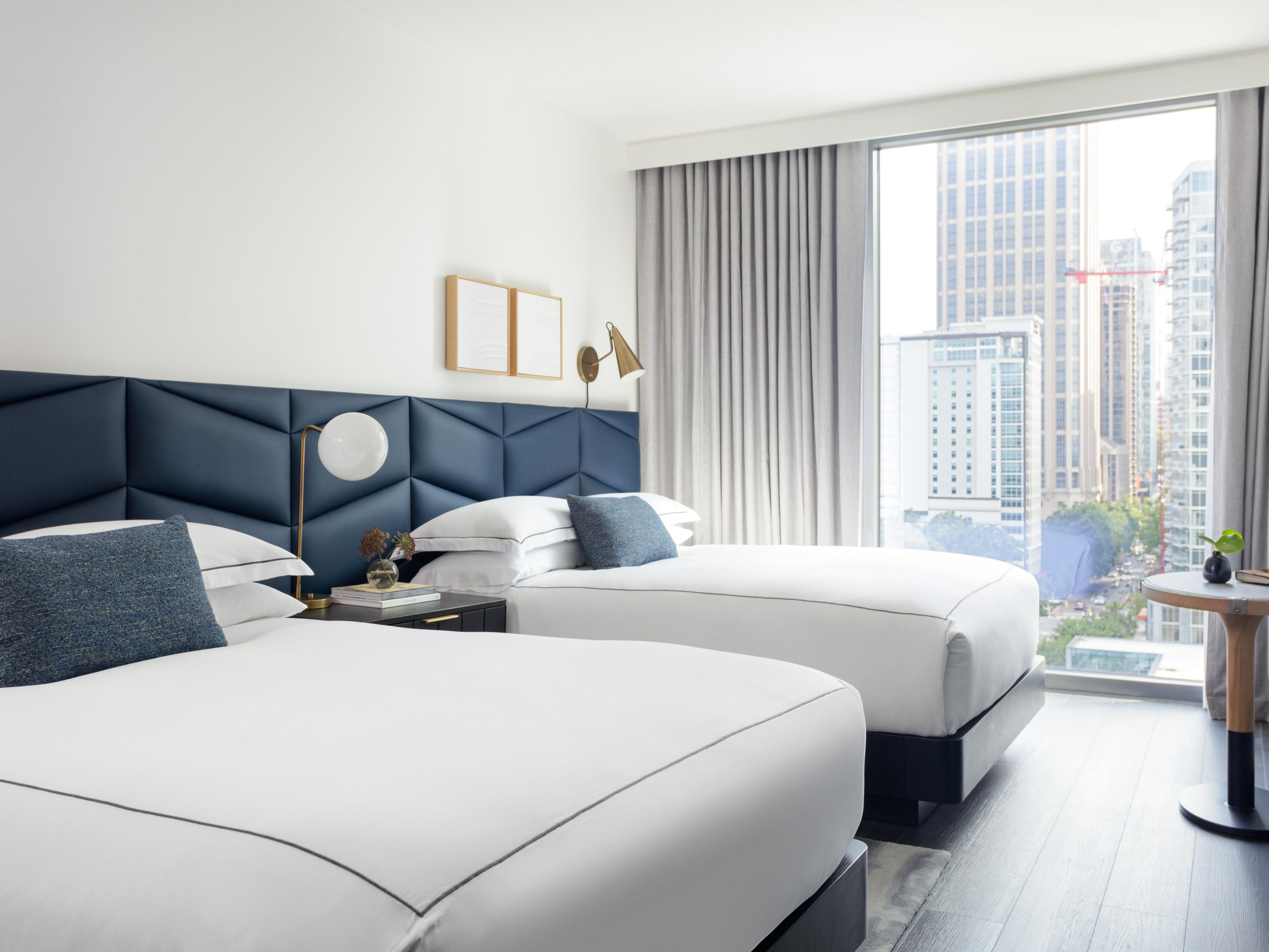 2 Queen Beds with City View