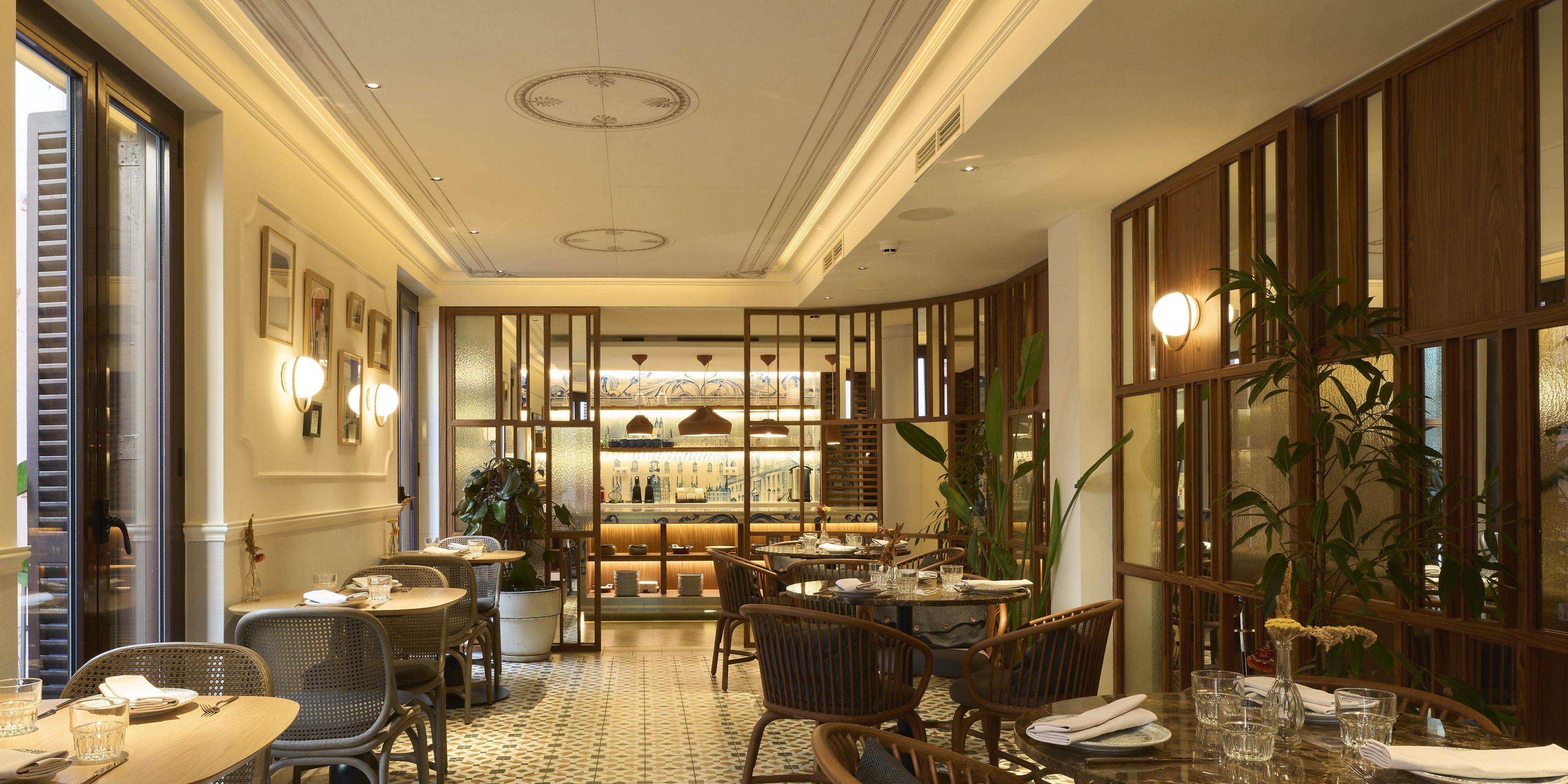 Our chef Jordi Delfa and his team use local and seasonal ingredients to create Mediterranean dishes with Catalan roots that dazzle both on the palate and on the plate. Paired with natural wines and adapted to any special needs or intolerances, our group menus offer both flavor and authenticity to elevate any event.