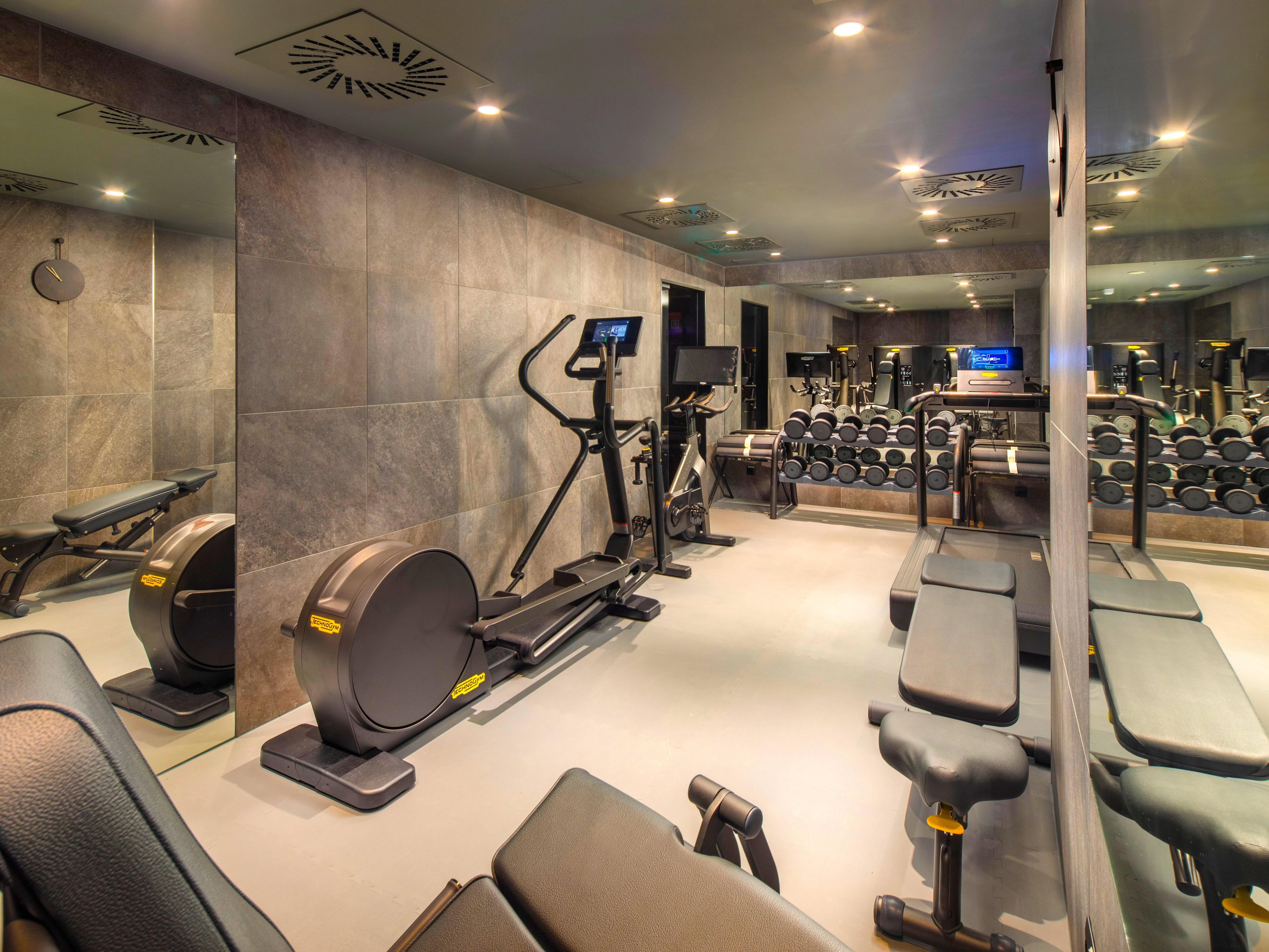 The well-equipped gym of Kimpton BEM Budapest