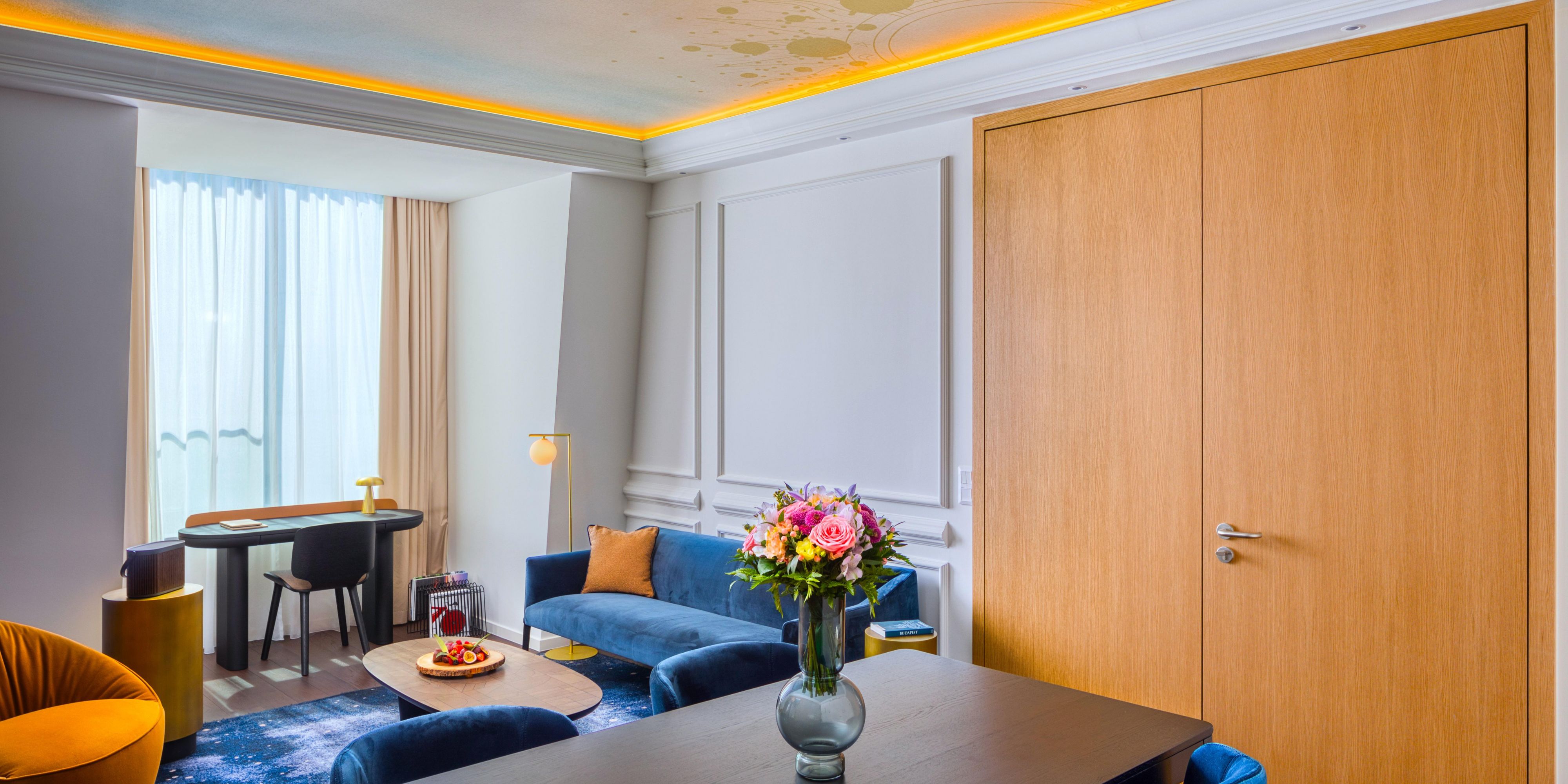 KImpton BEM Budapest Cosmos Suite living room