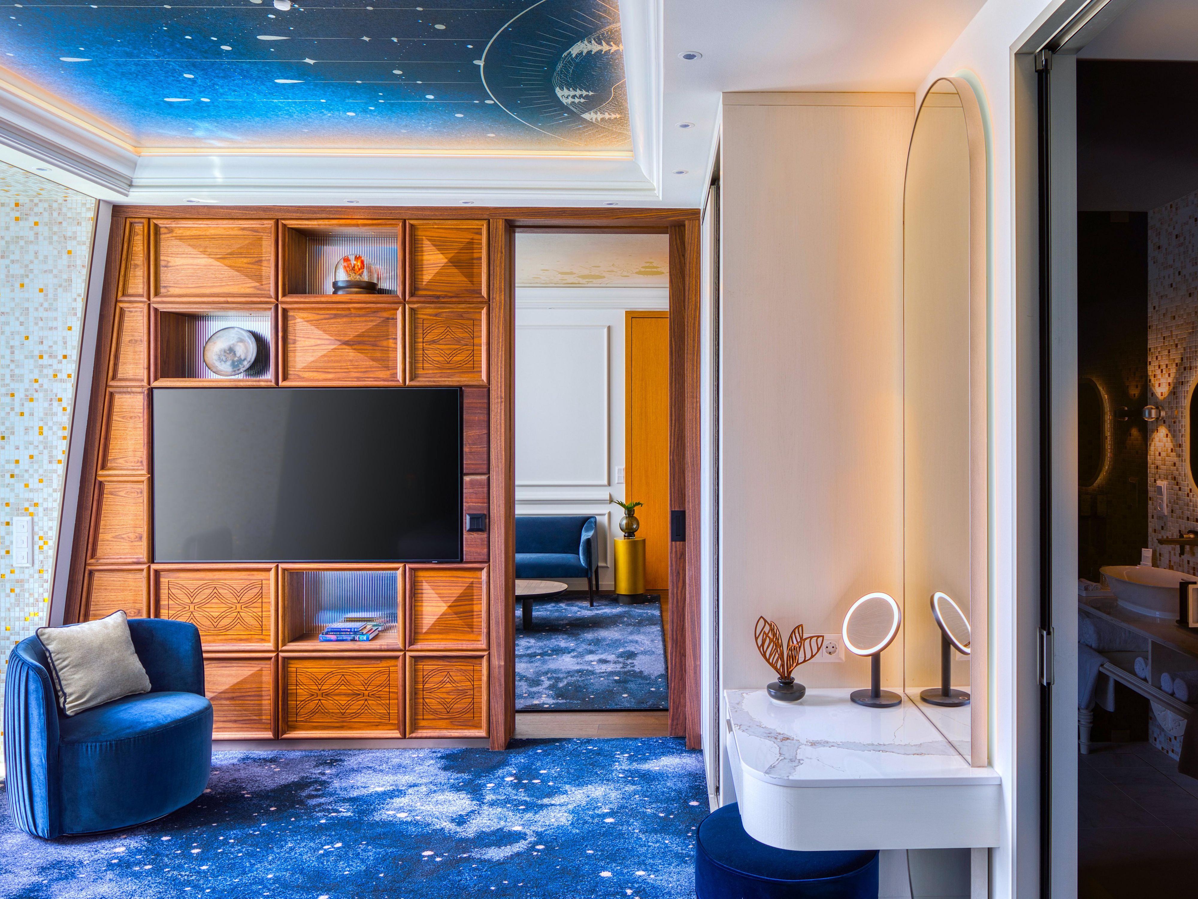 Kimpton BEM Budapest bedroom of the Cosmos Suite