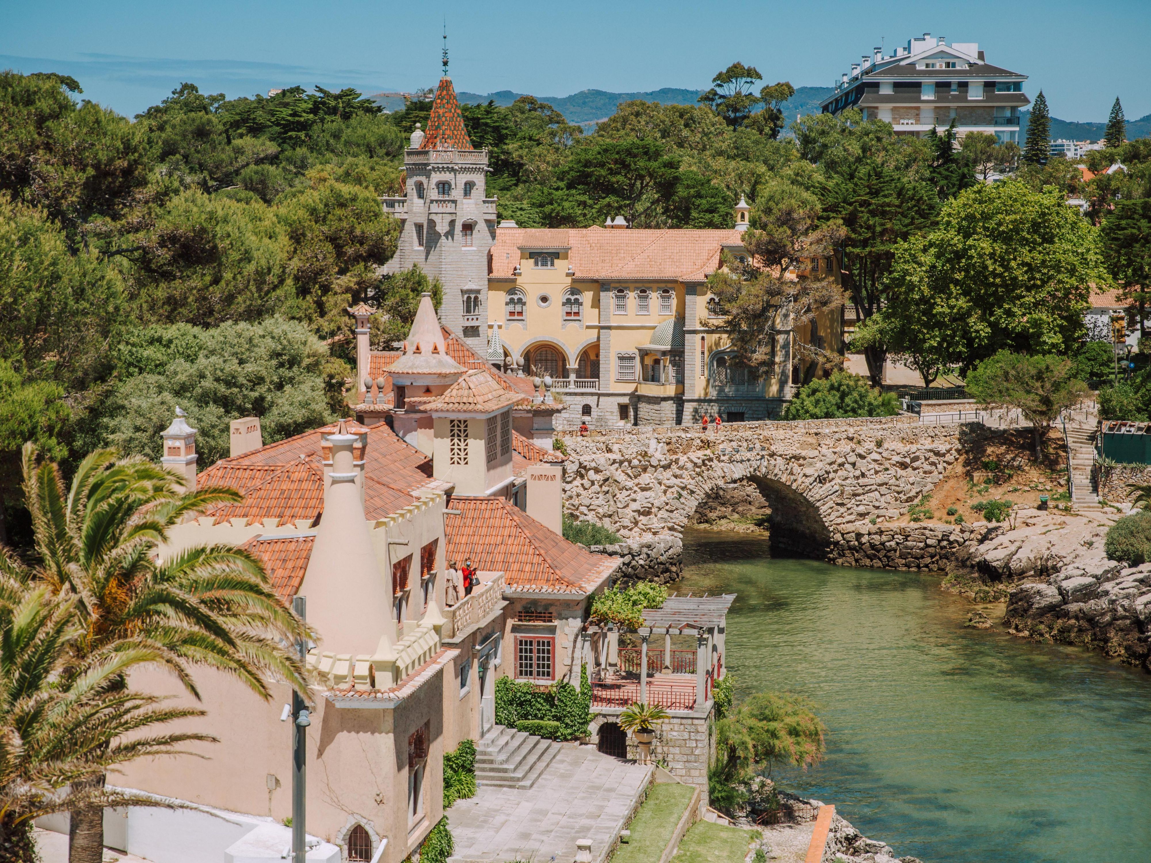 Explore the charming centre of Cascais.