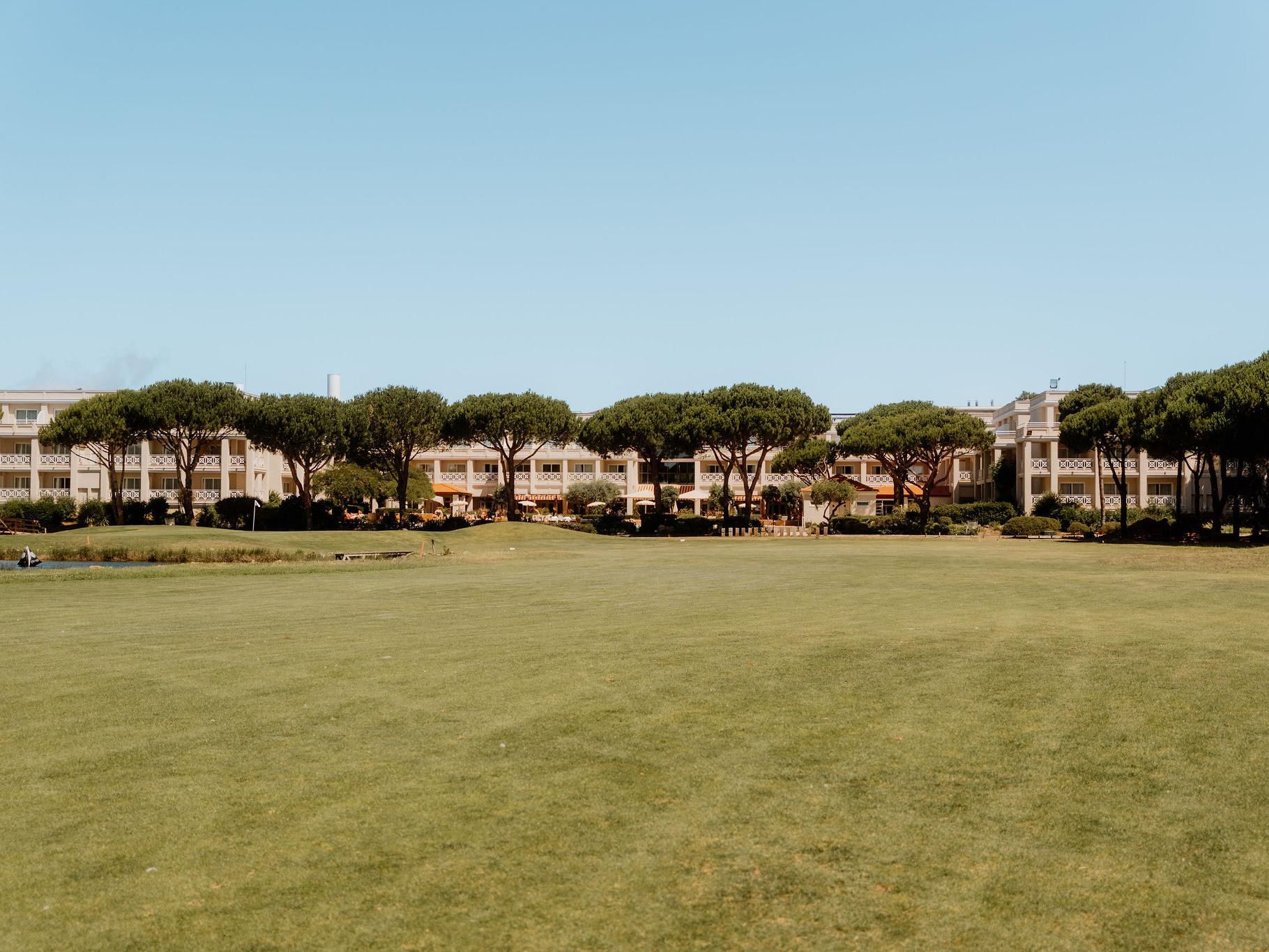 Luxury hotel surrounded by the natural beauty of Cascais.