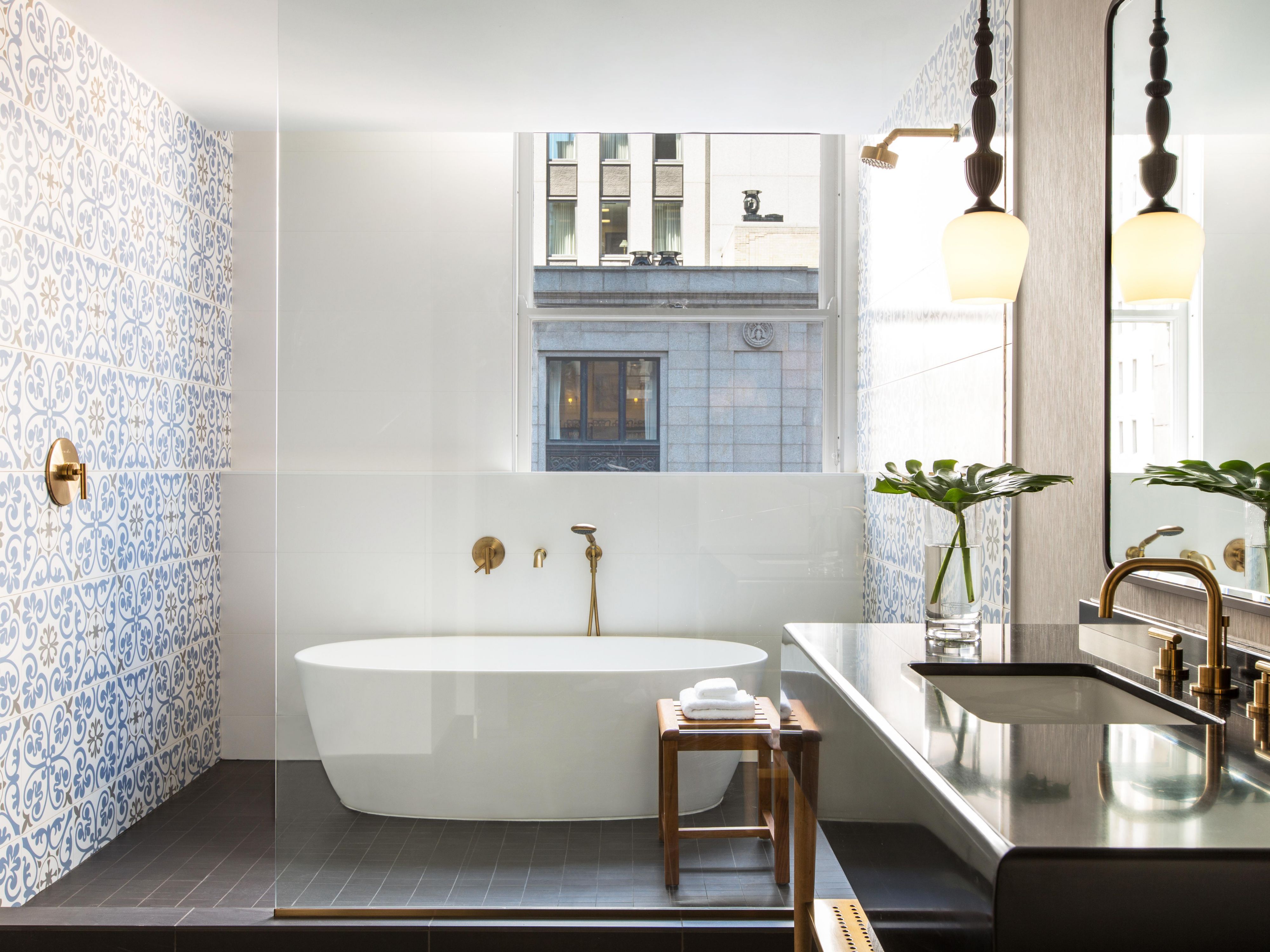 Spa-inspired bathing ritual in the heart of Chicago.