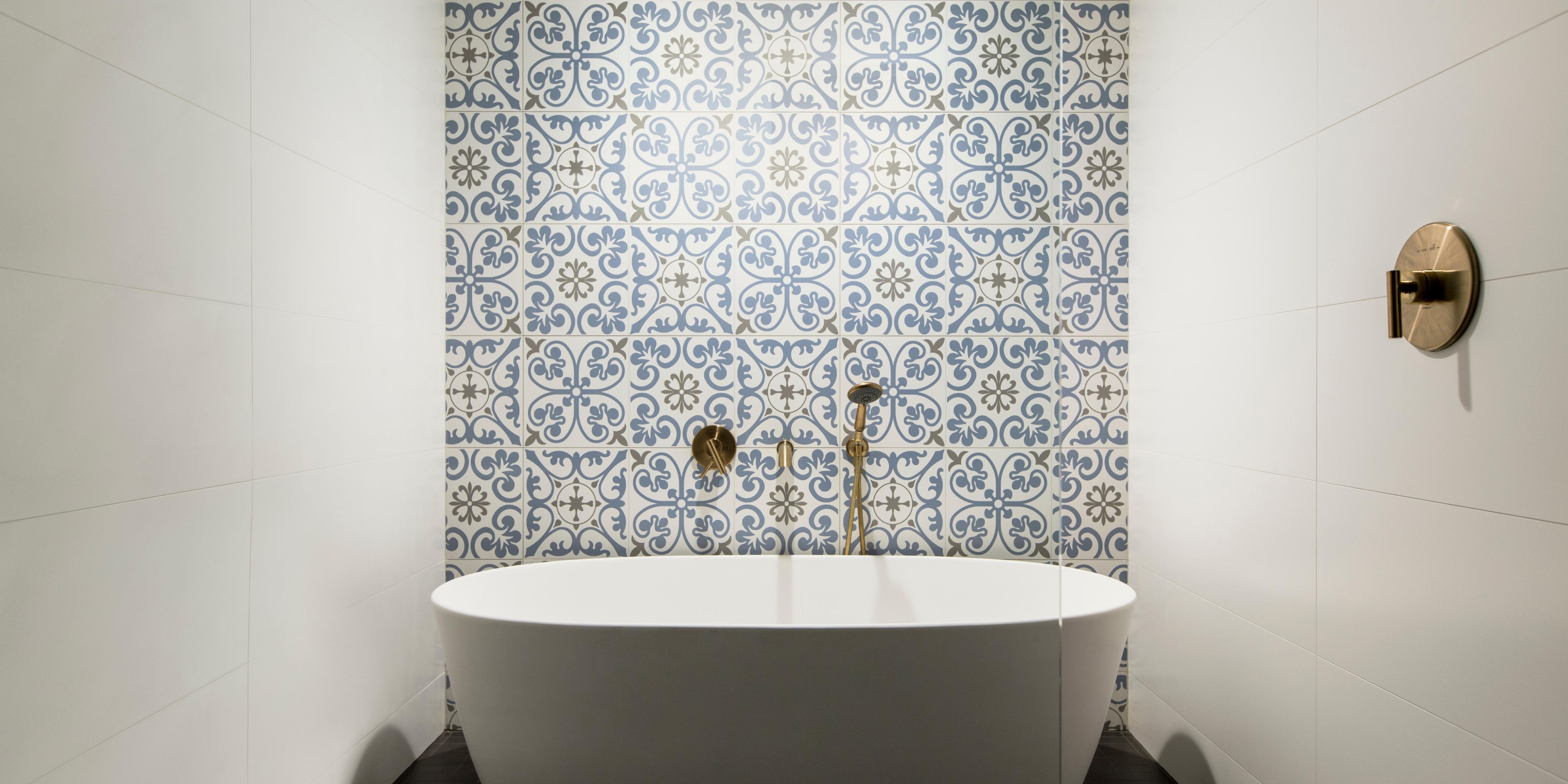 Guest Bathroom - Spa Bathtub