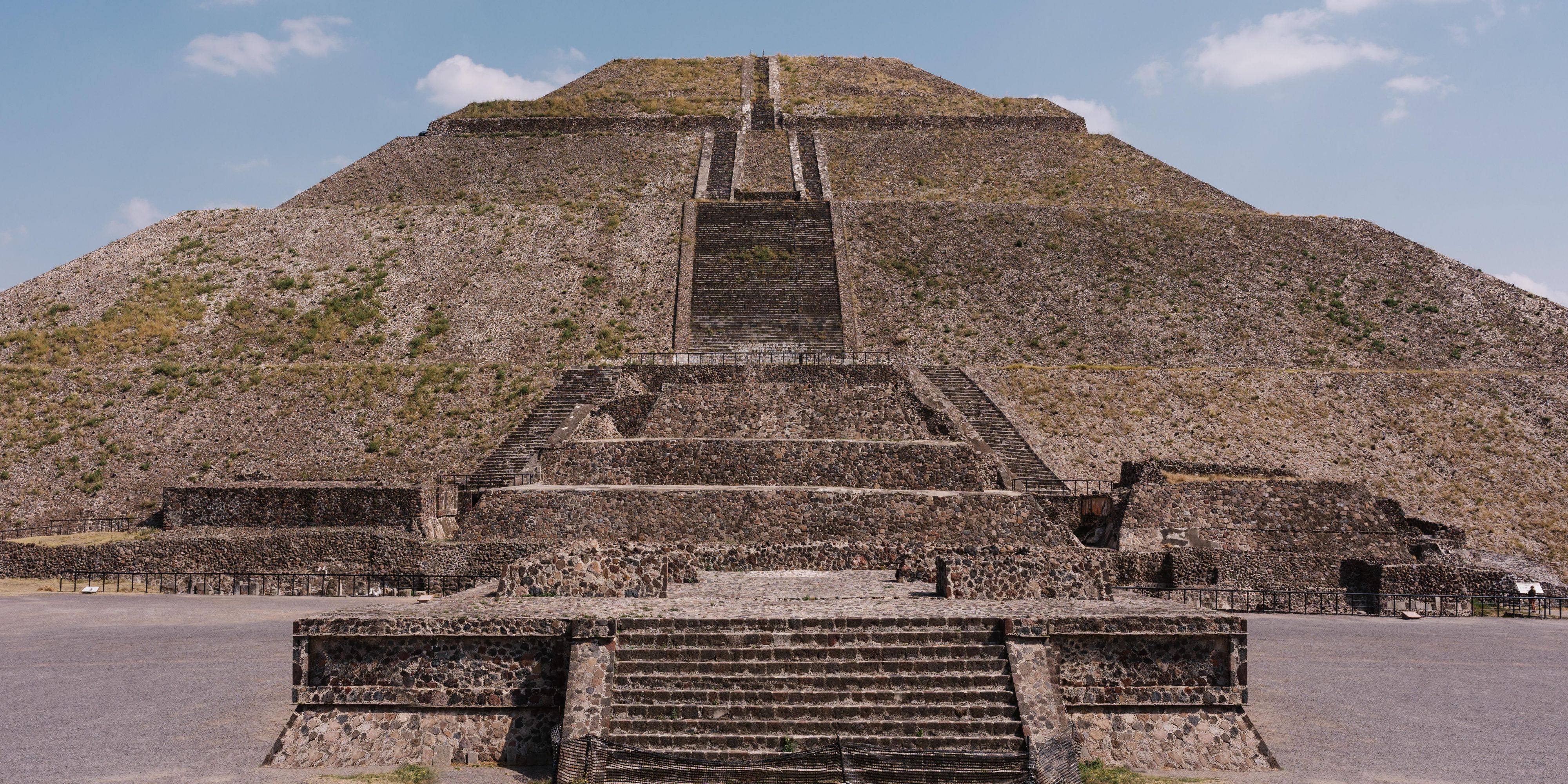 Exclusive Teotihuacán Tour Package Available. Walk among the gods, climb the Pyramid of the Sun, and immerse yourself in the magic of ancient Mexico — all just a short journey from your boutique retreat.