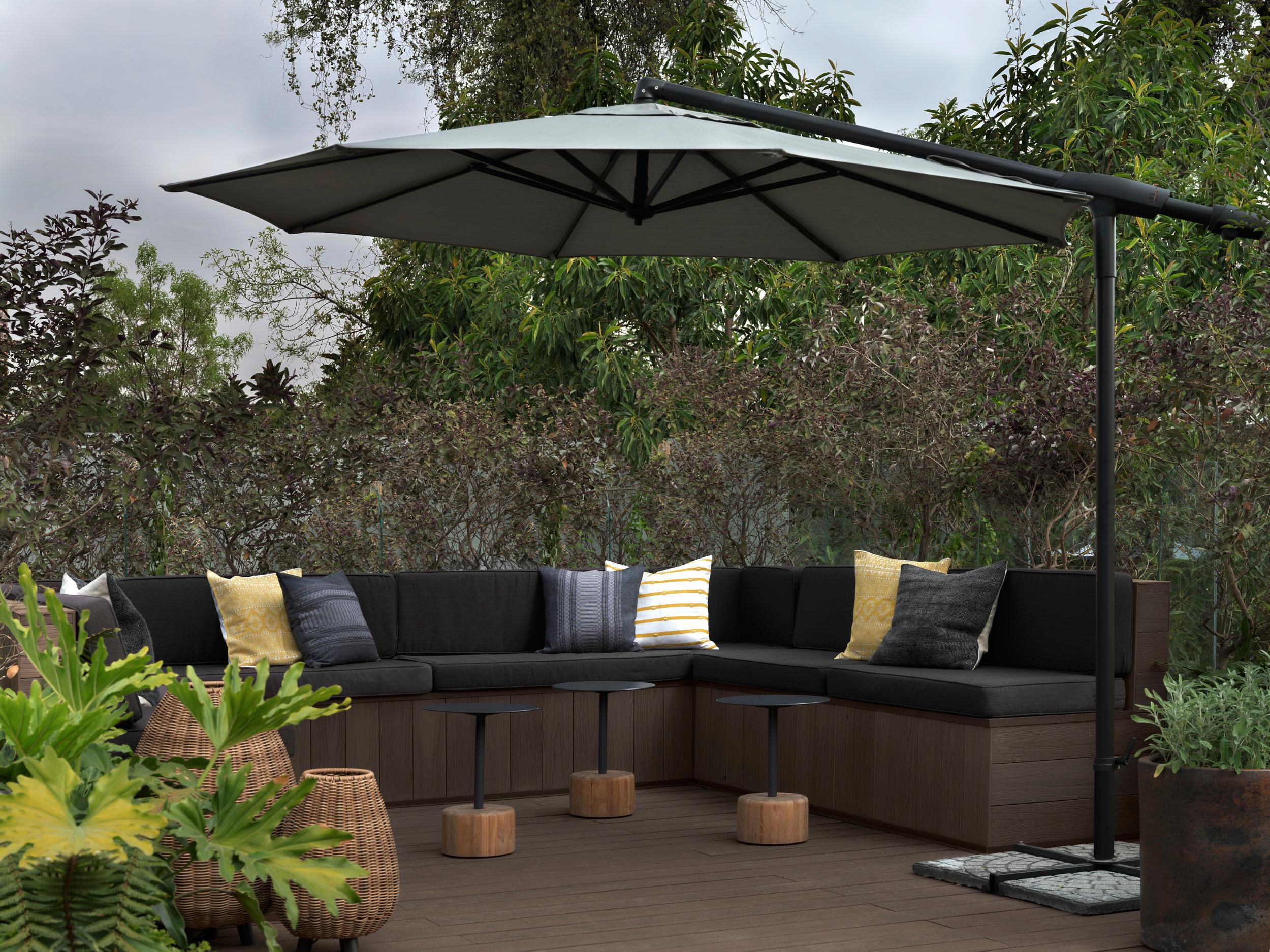 Unwind in our Outdoor Lounges.