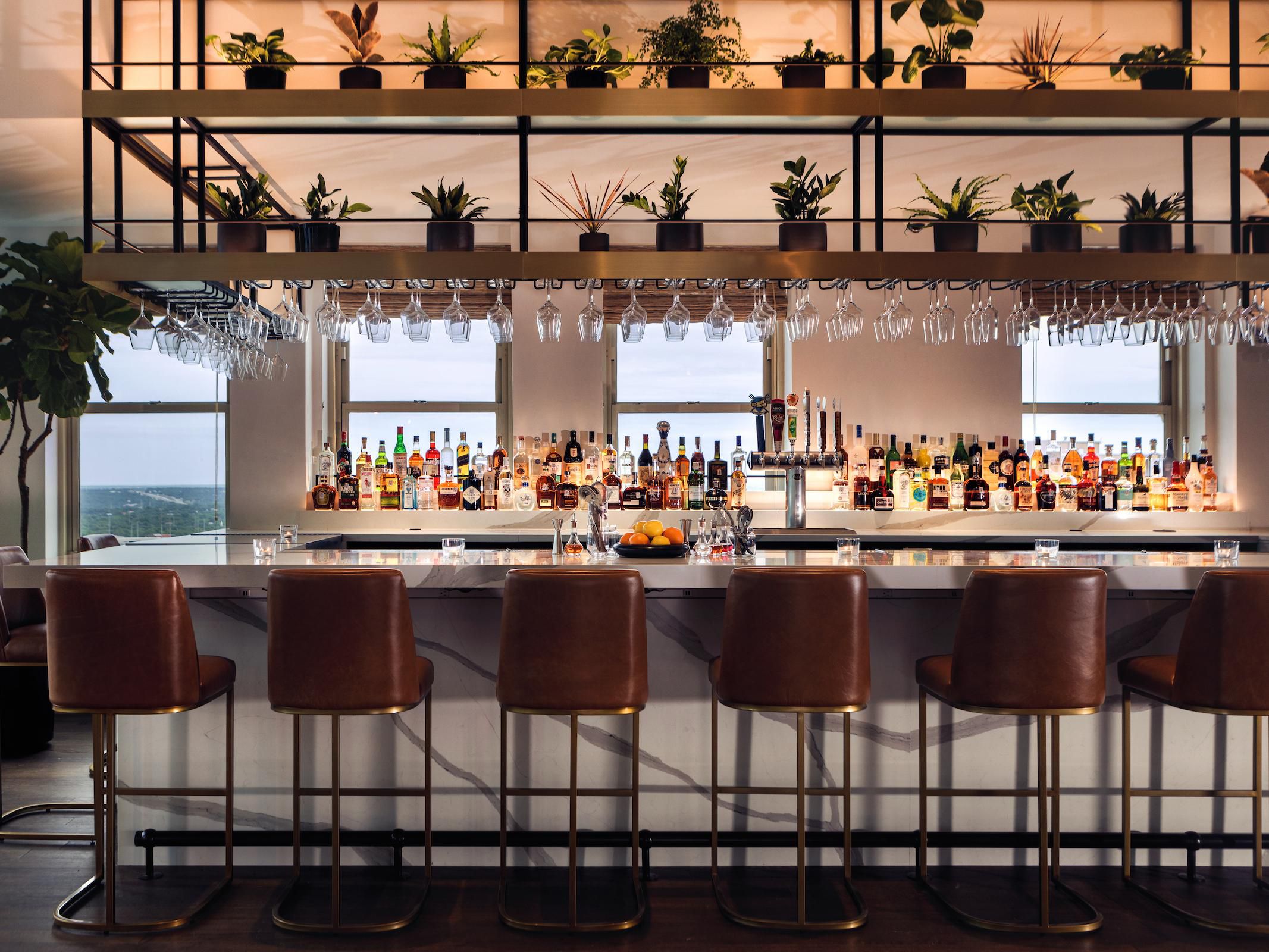 Bar and Lounge