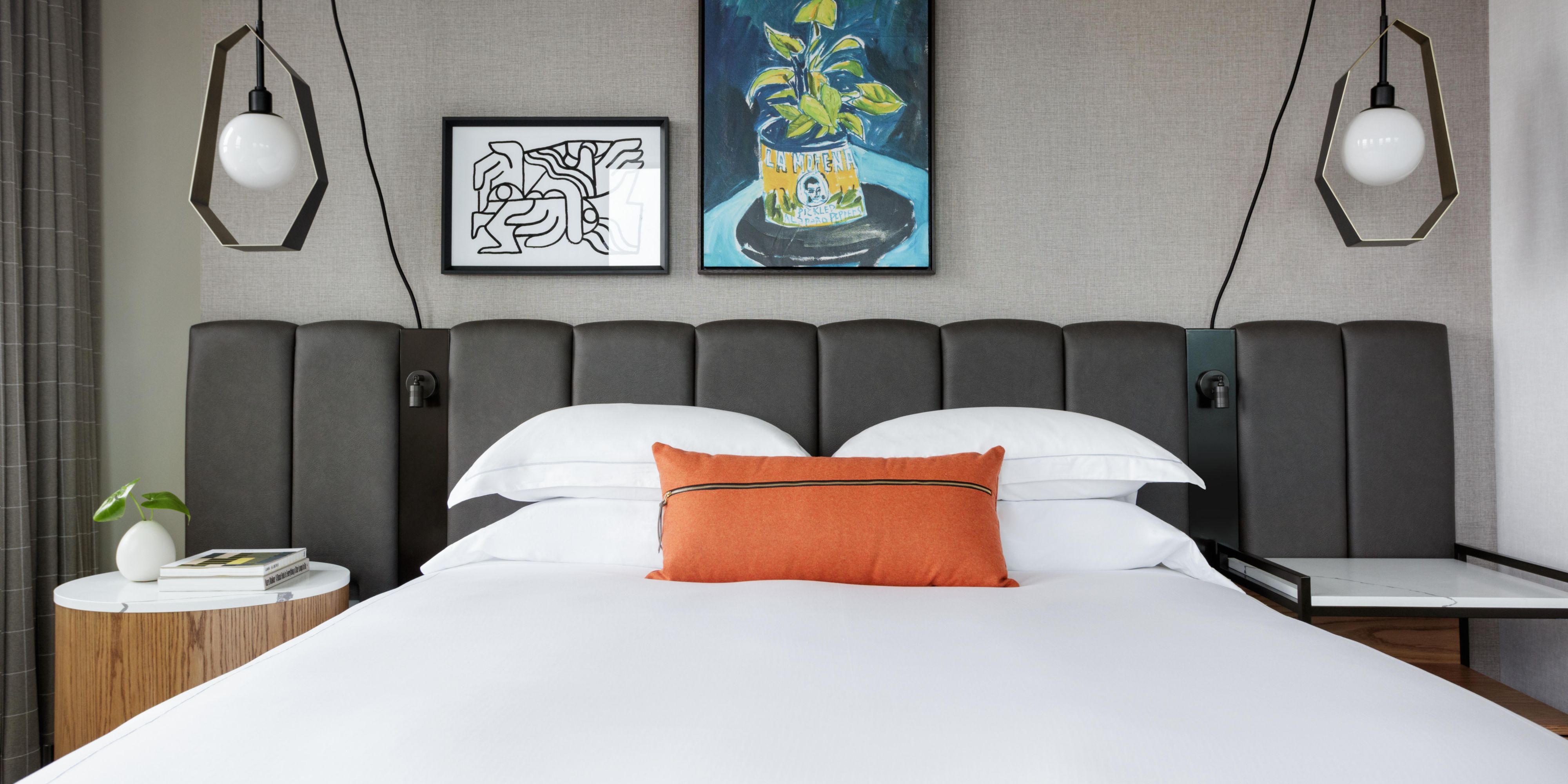 King sized accommodations near convention center downtown dfw.