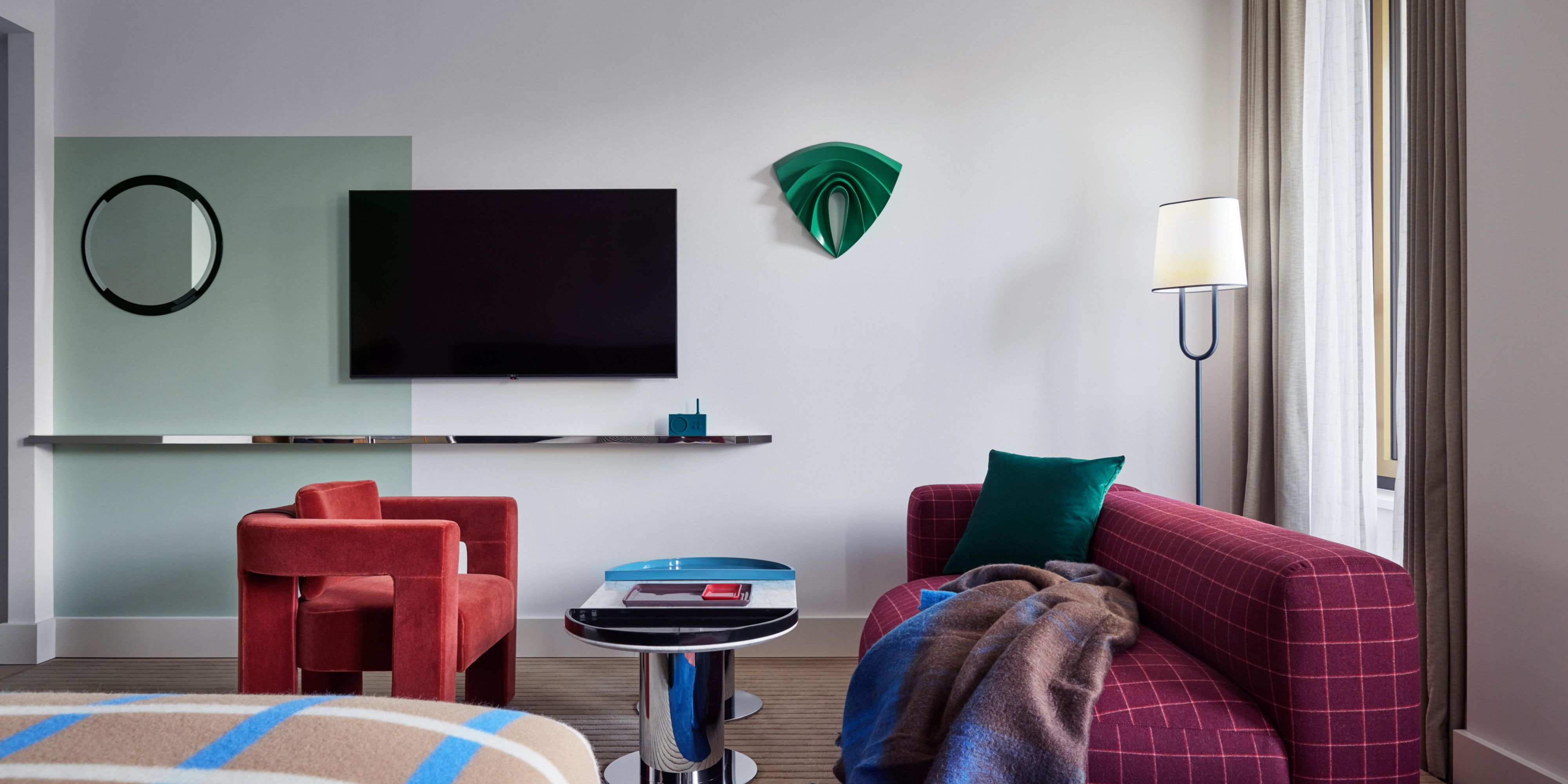 Drawing inspiration from the Bauhaus era, our hotel's artistic design blends clean lines, functional elegance, and bold aesthetics to create a unique fusion of tradition and modernity. Discover the intersection of history and innovation with our contemporary take on German architecture, seamlessly merging urban sophistication with timeless style.