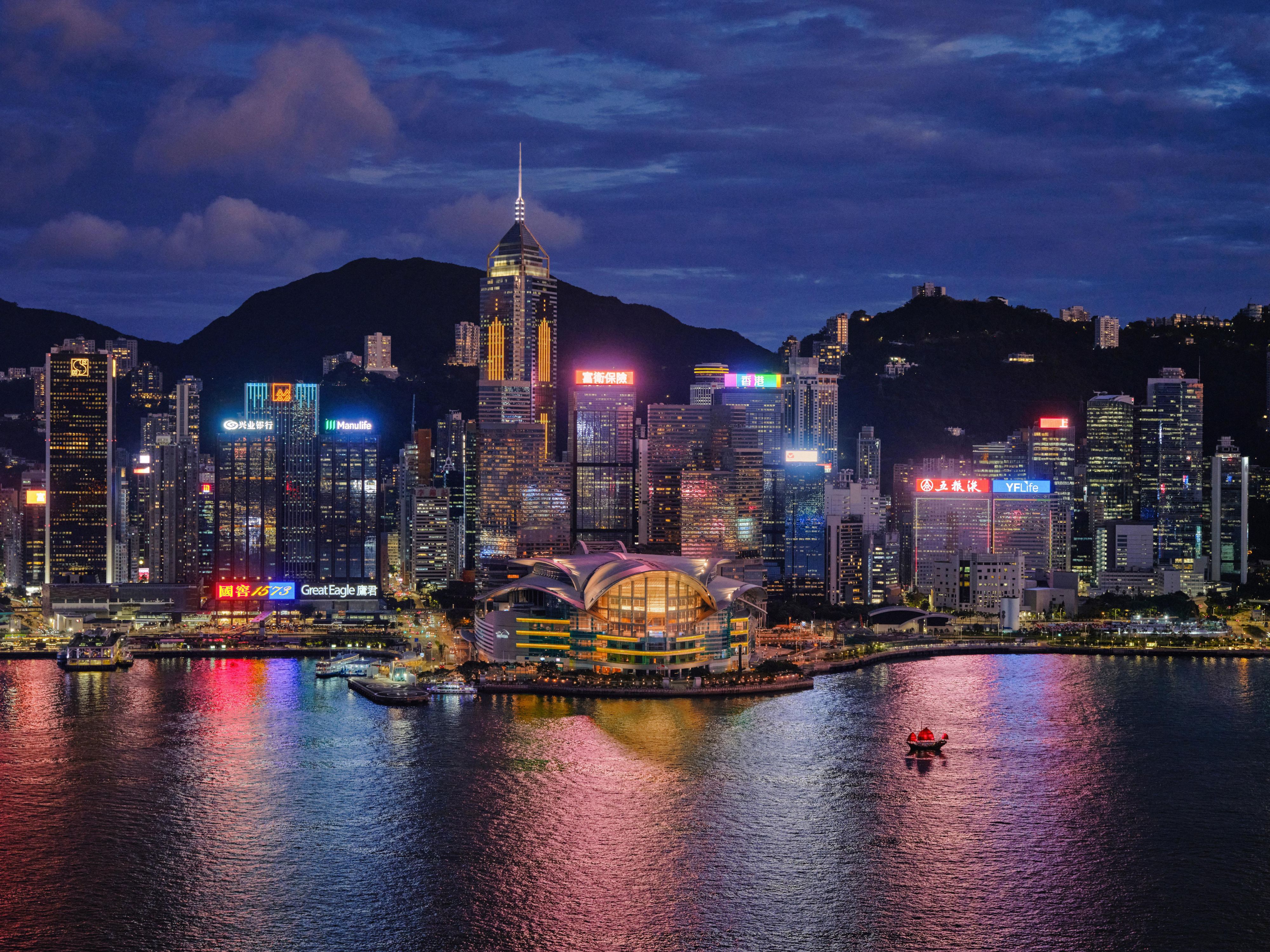 Central or Victoria Harbour View