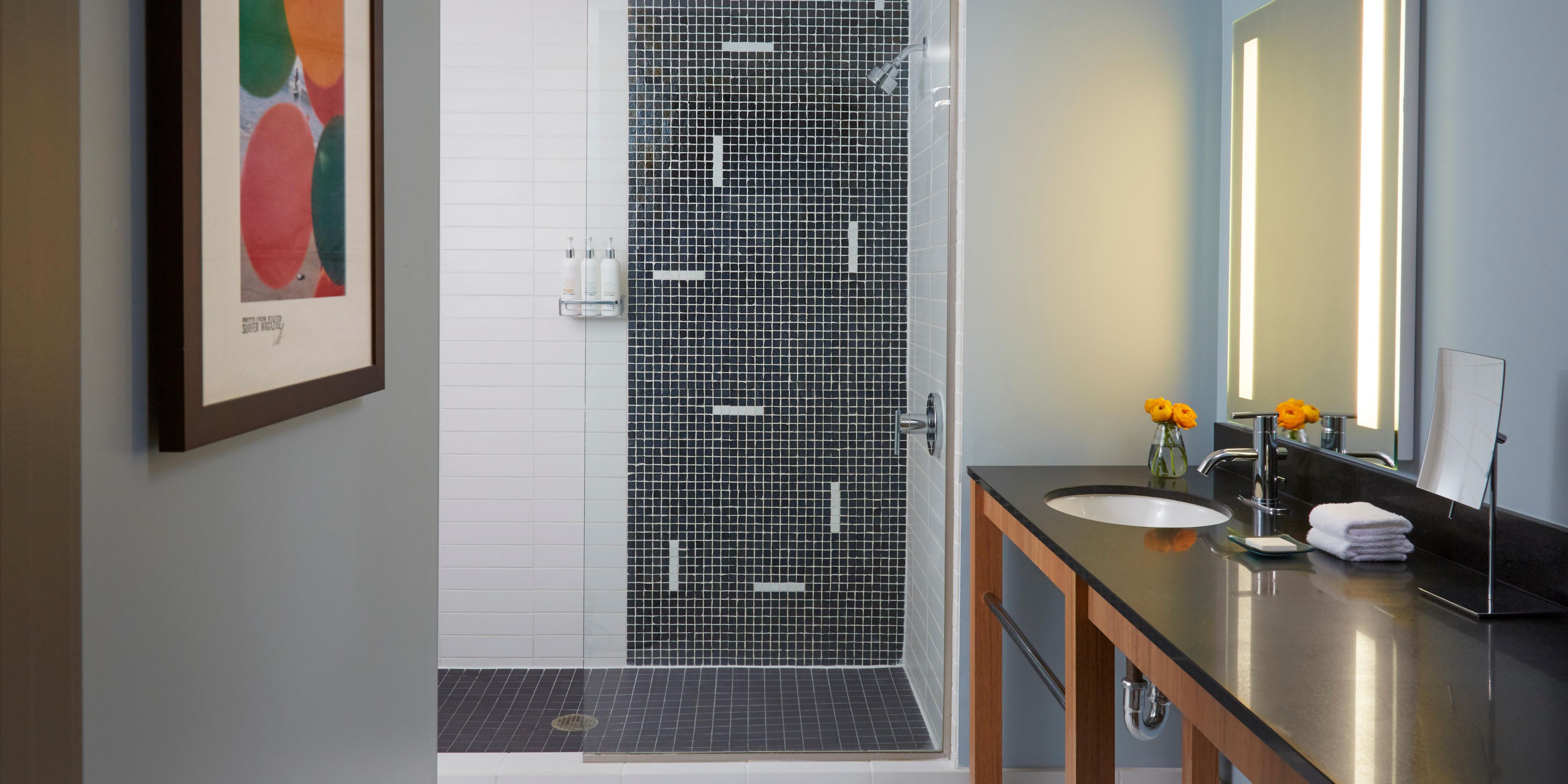 Luxury Atelier Bloem bath amenities and walk in shower