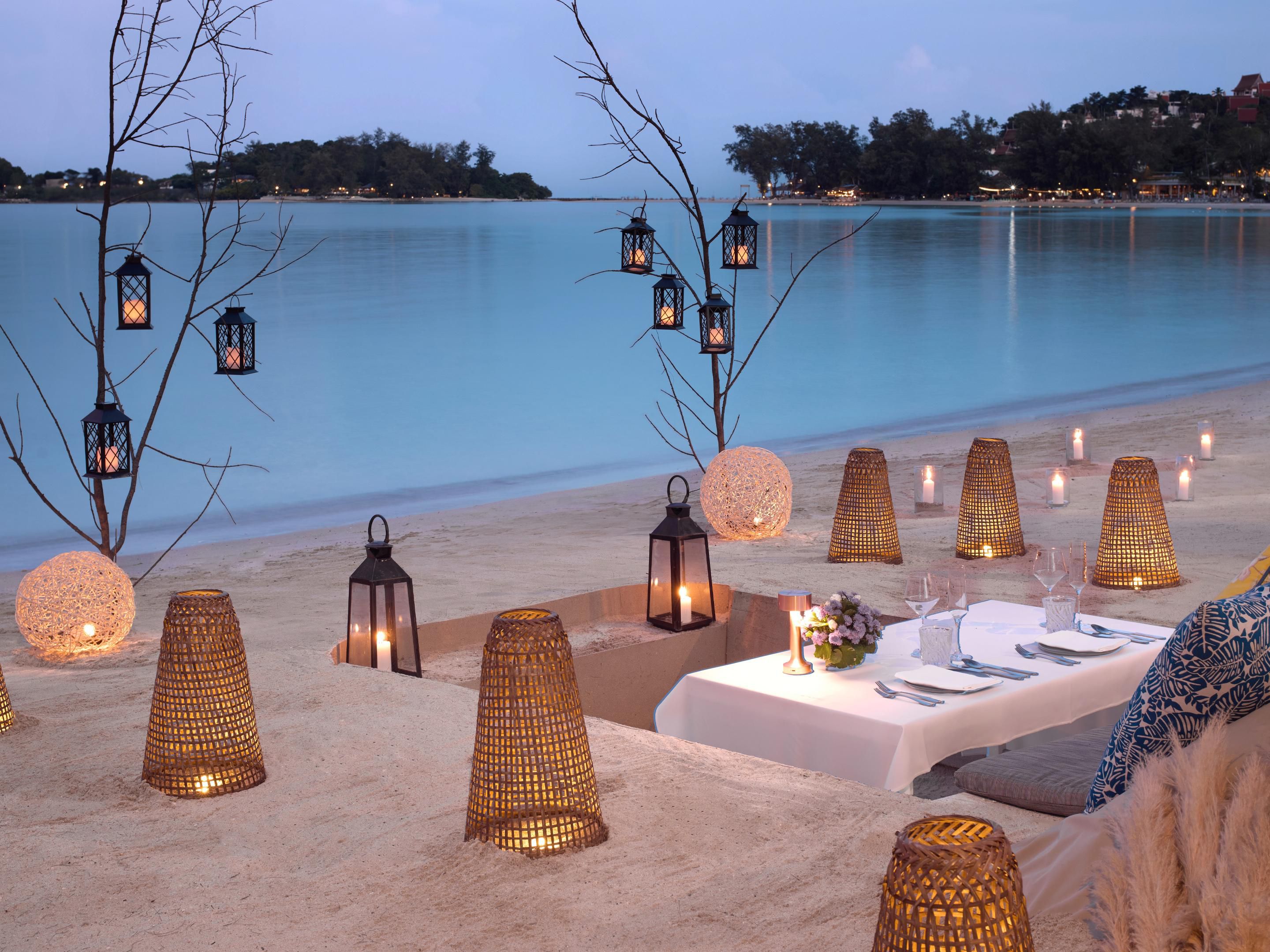 Romantic Private Dining by the Beach Side
