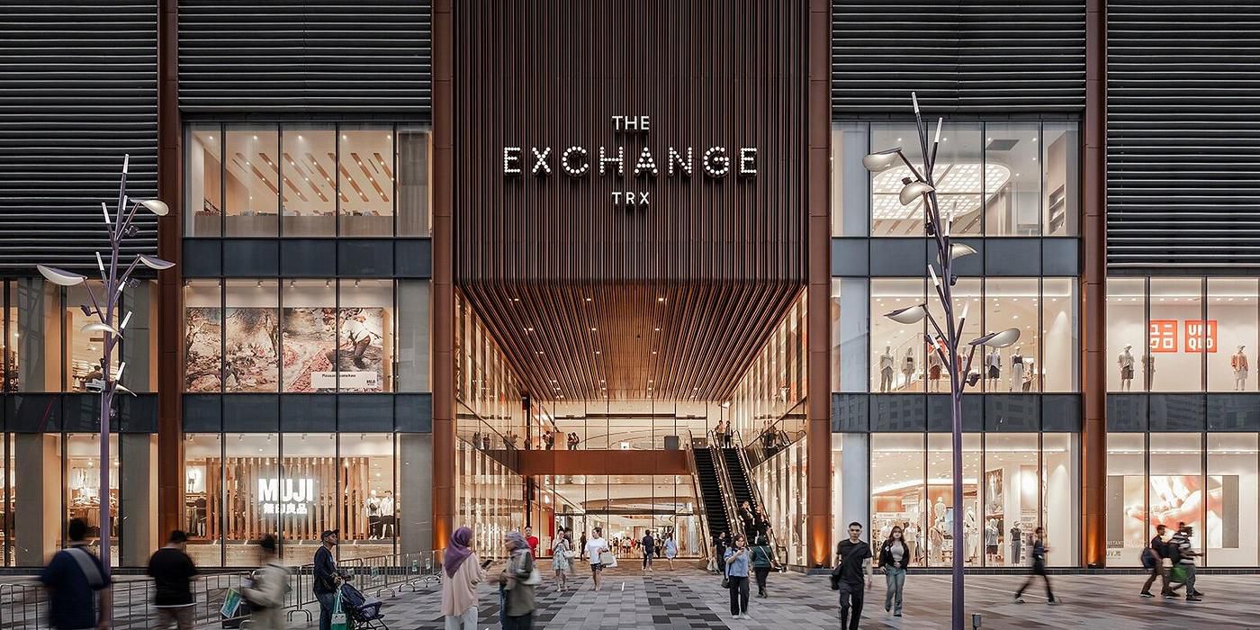Connected to the lifestyle precinct and upscale mall, The Exchange TRX, you’re never far from your next style find, retail therapy or exciting entertainment. Browse luxury brands, discover indie labels, catch a movie in a premium movie theatre, go go-karting or fuel up with delightful dining. 