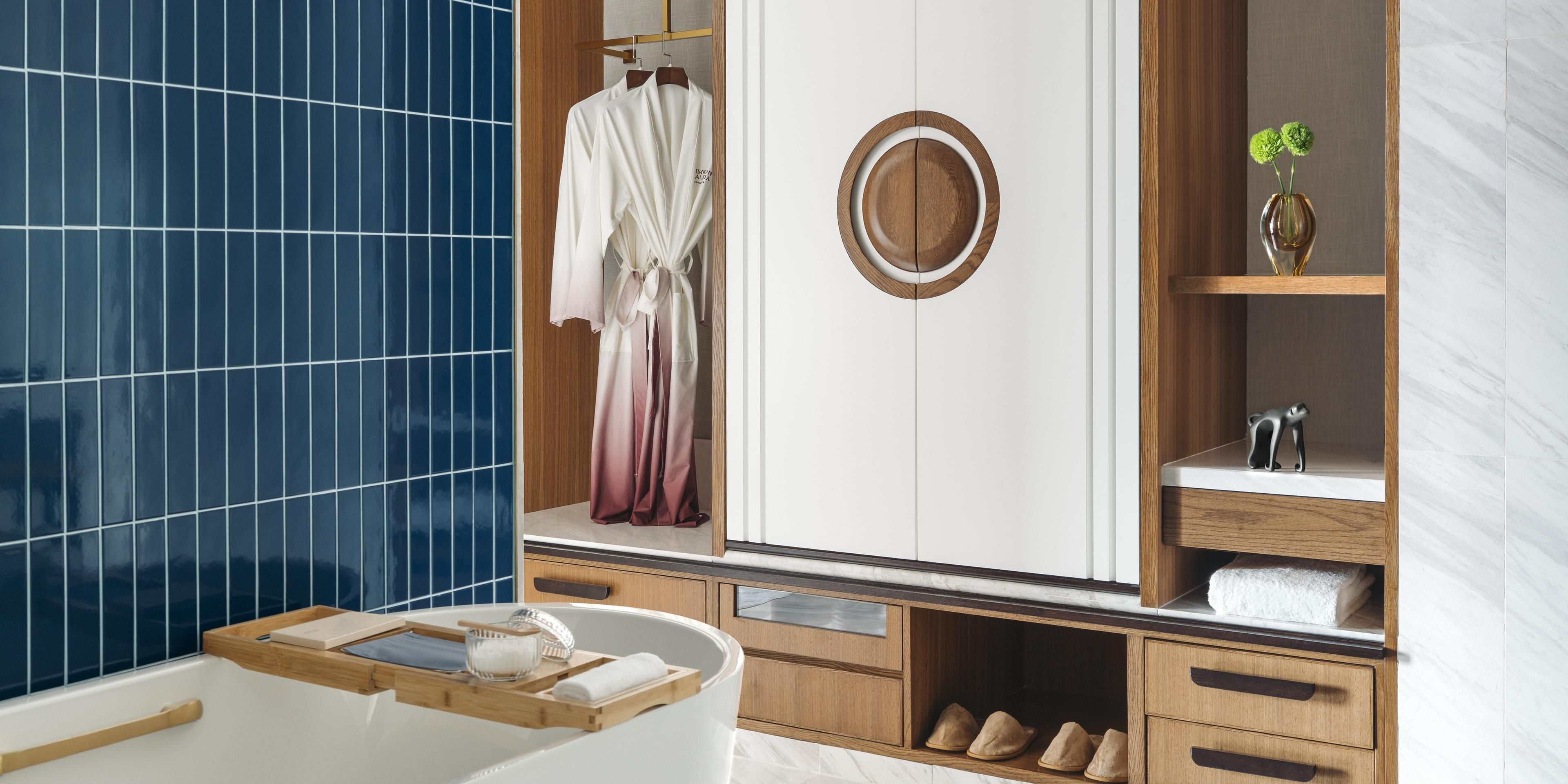 Celebrity Suite Bathroom