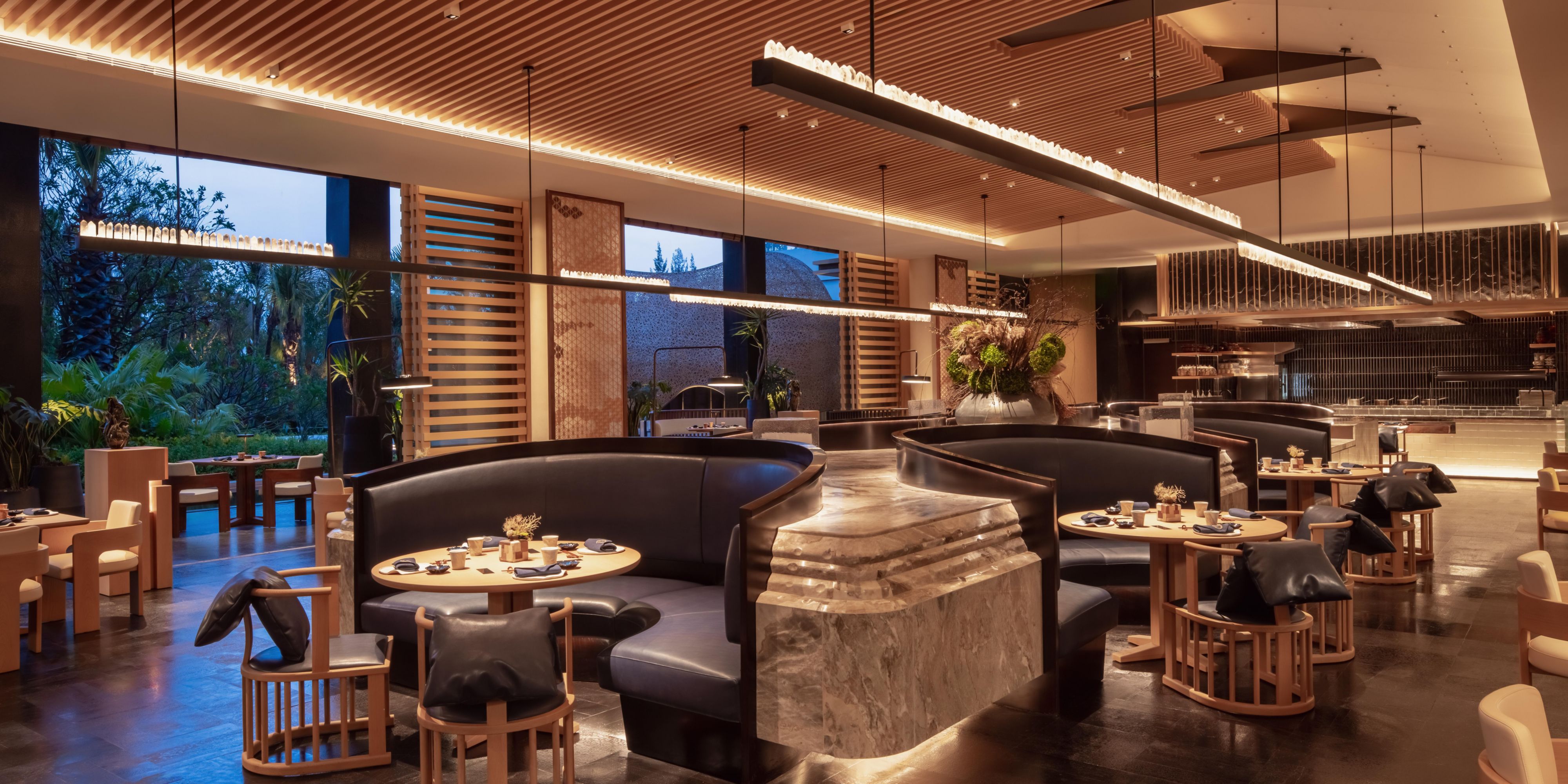 TASTE · Global Cuisine, Foodie Haven The hotel offers four distinctive restaurants and bars, set against the boundless sea and sky. Each venue is not only a culinary haven but also a vibrant setting for socializing. Every bite is a feast for the taste buds, and every toast sparks a celebration.