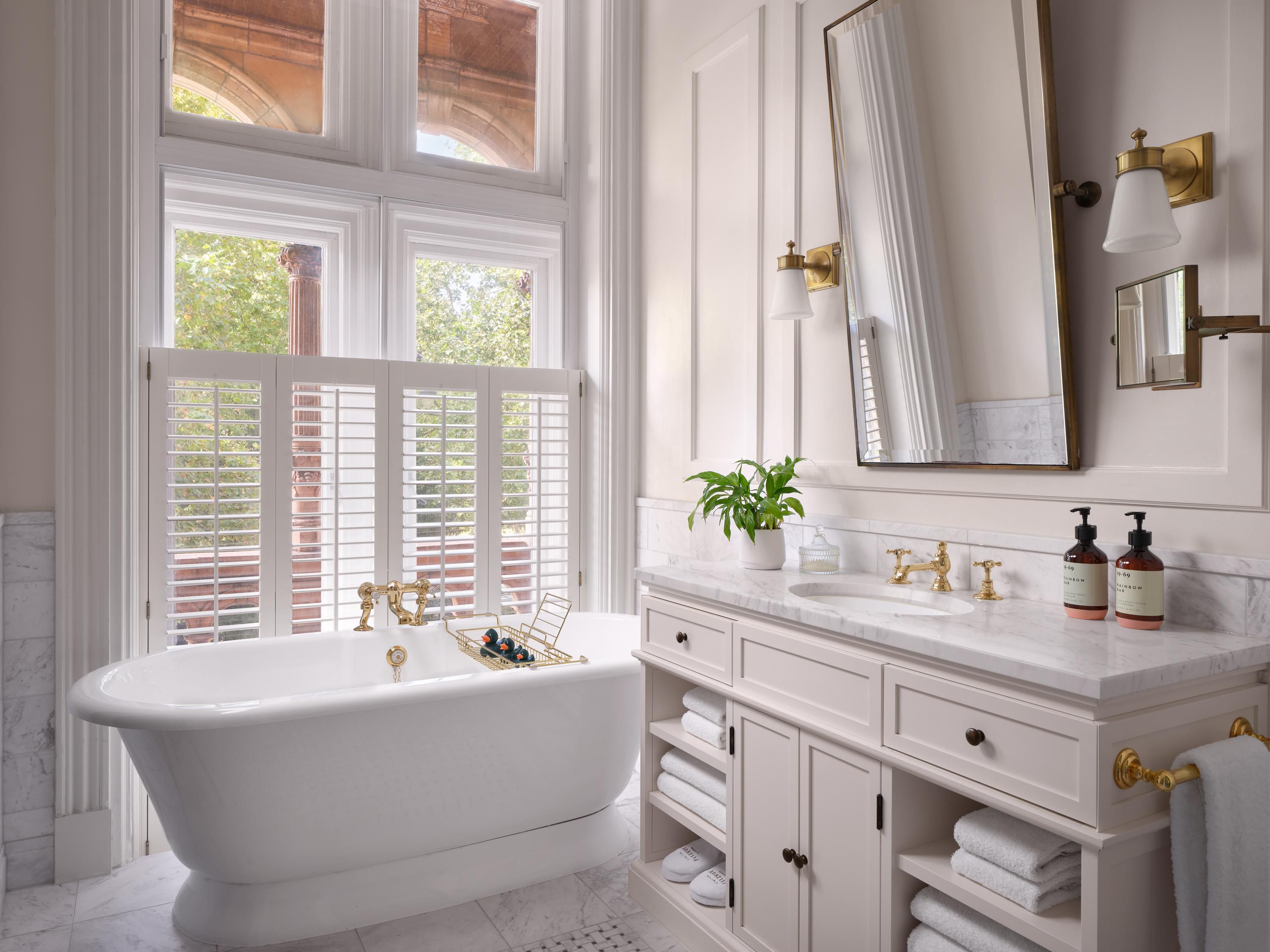 Take a dip in your iconic roll top bath and enjoy the view.