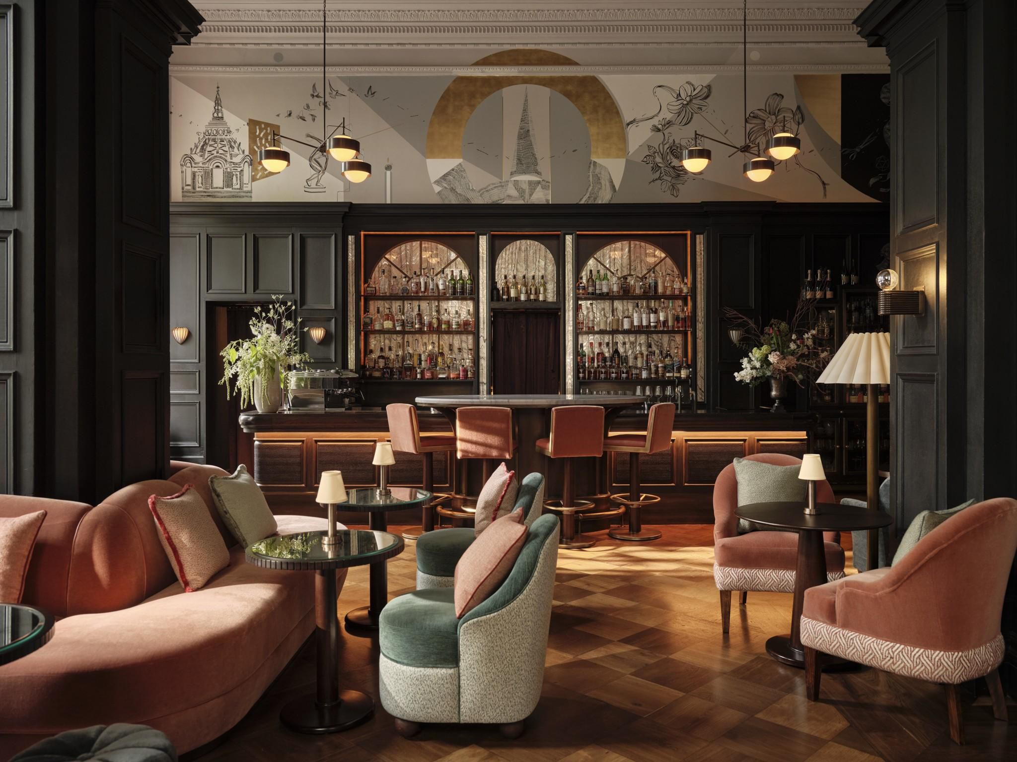 Stylish lounge and bar at Kimpton Fitzroy London