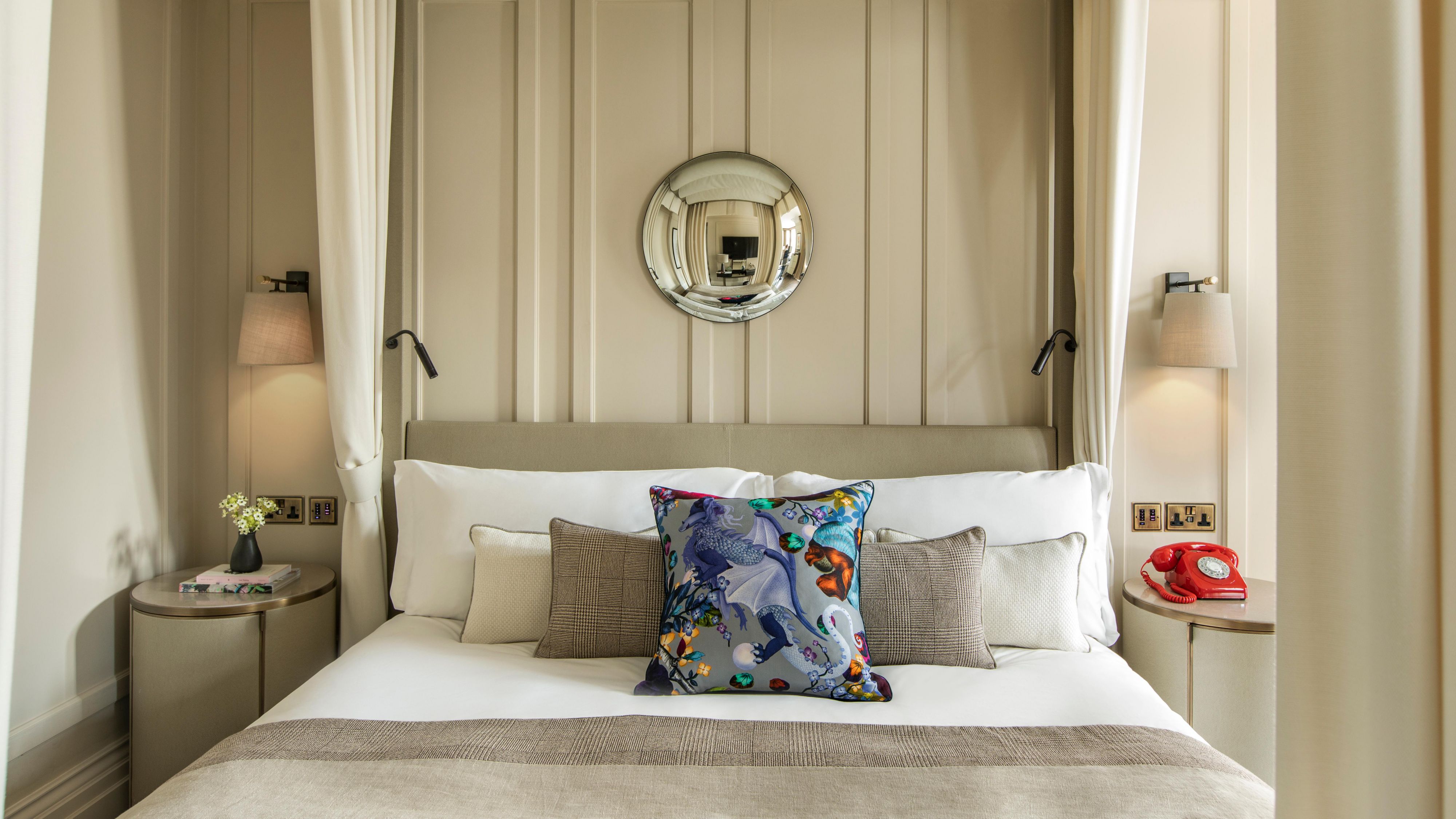 Luxurious bed