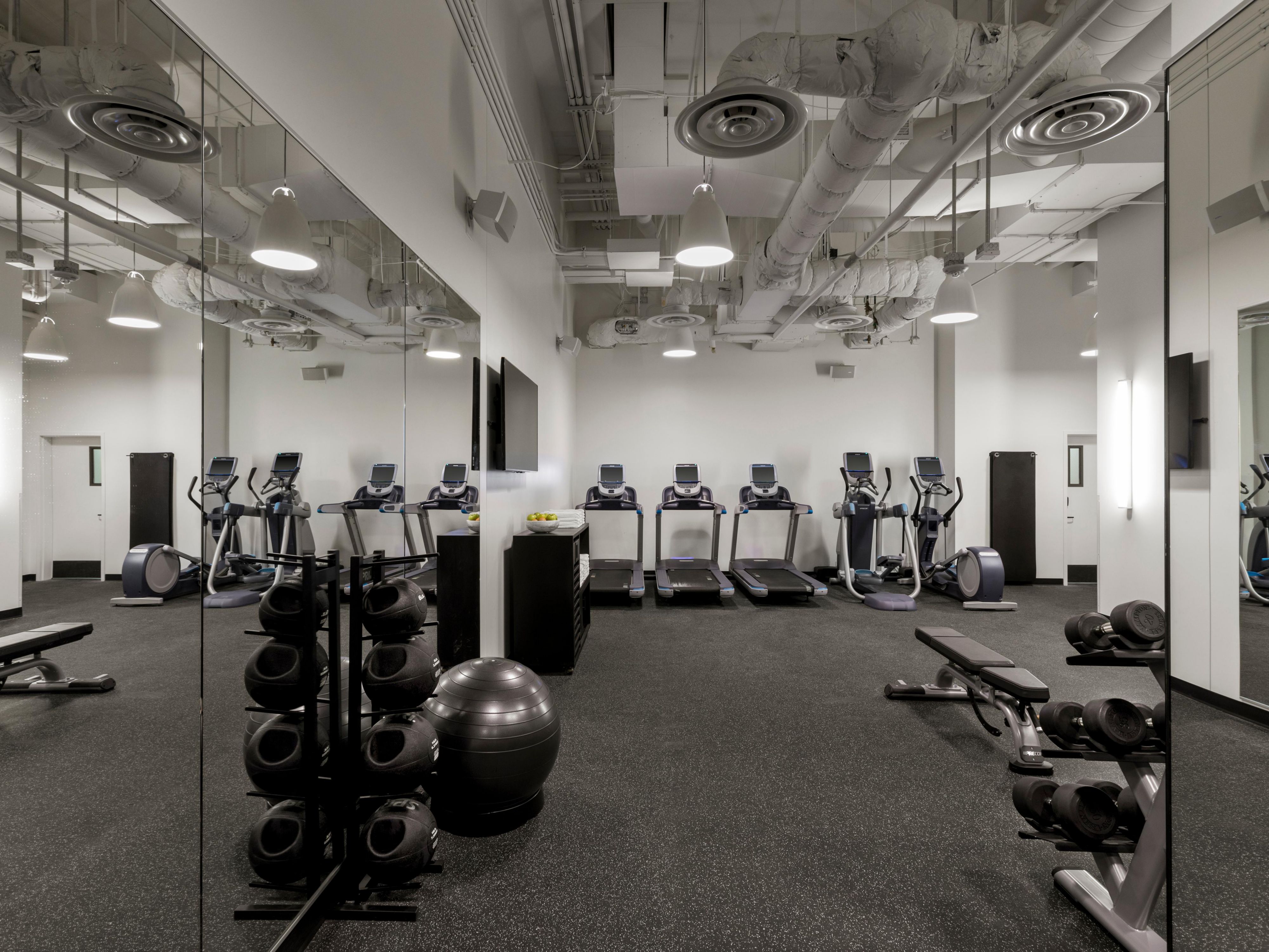 Everly Hotel fitness center photo