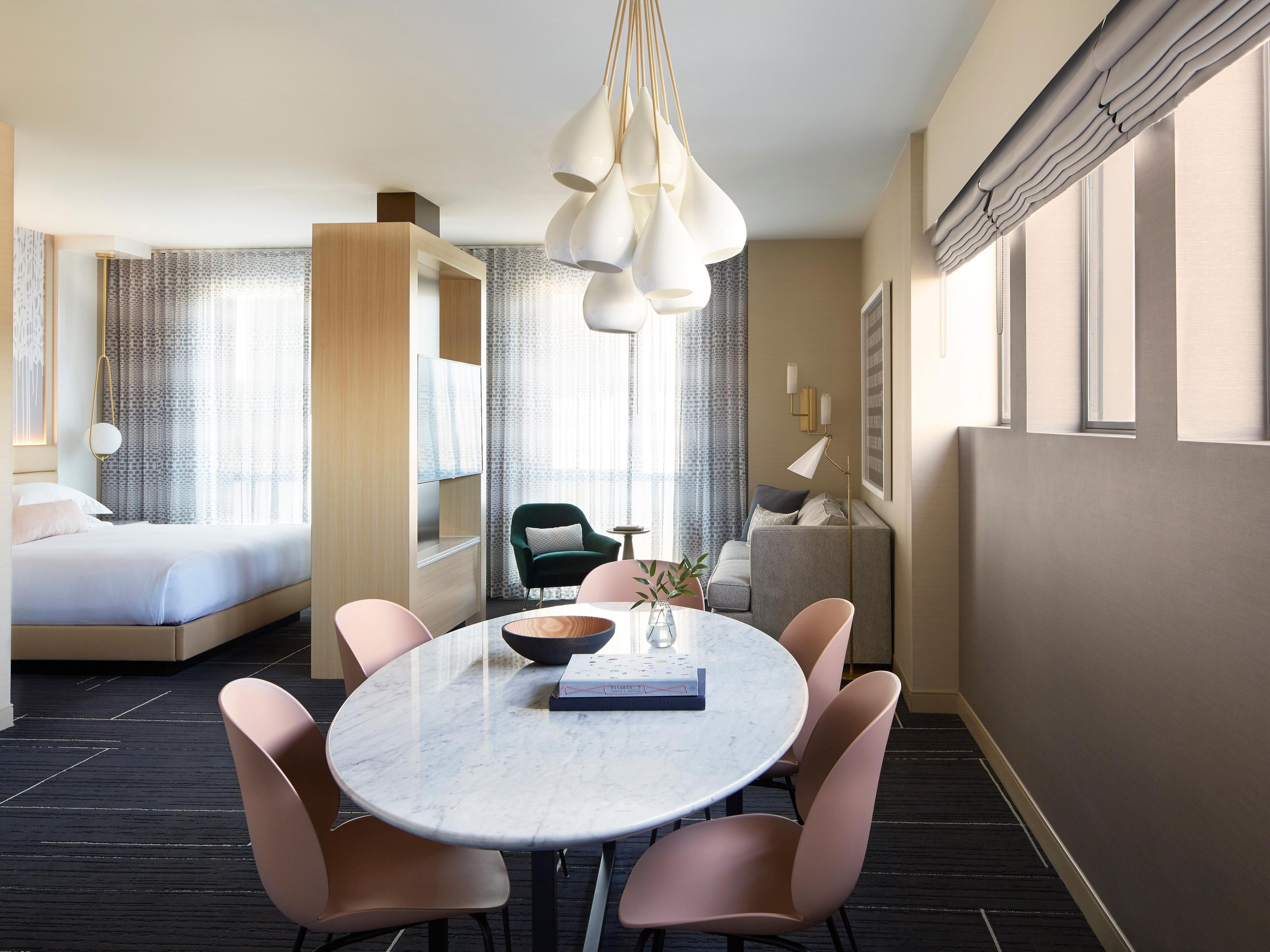 Hollywood Suite
