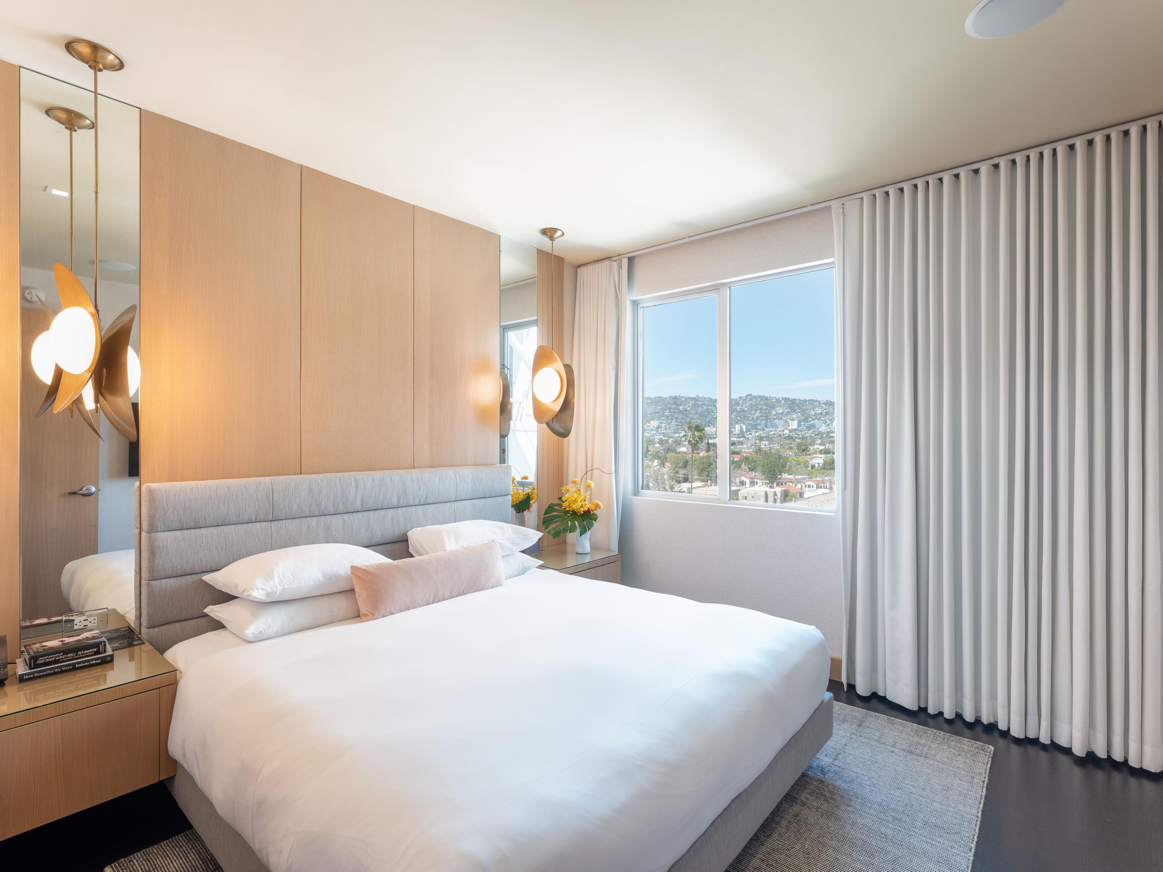 Wilshire Penthouse