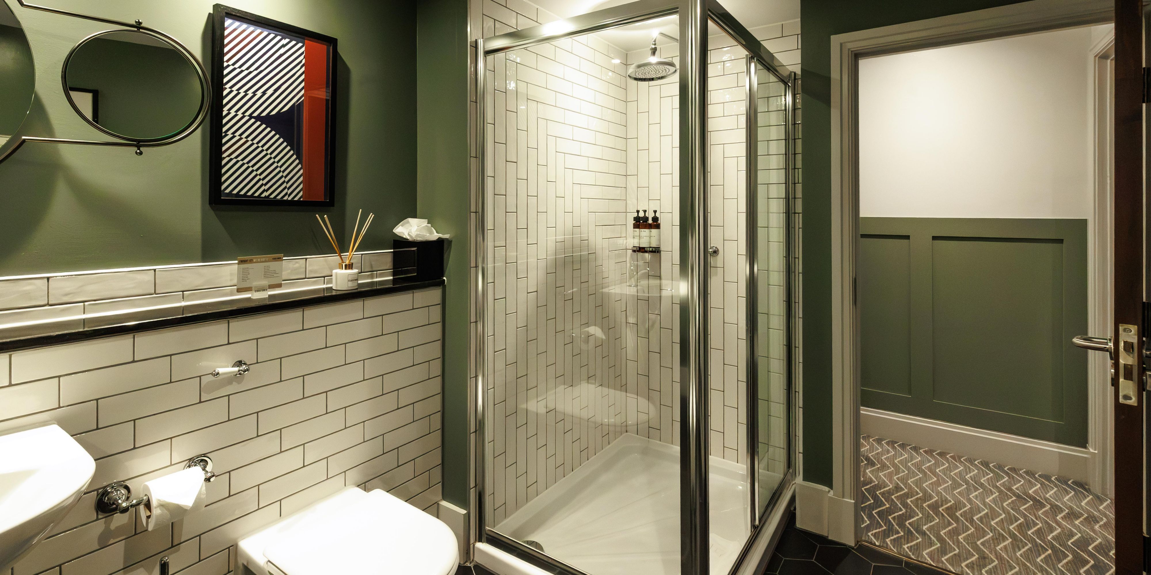 Duplex King Suite Bathroom