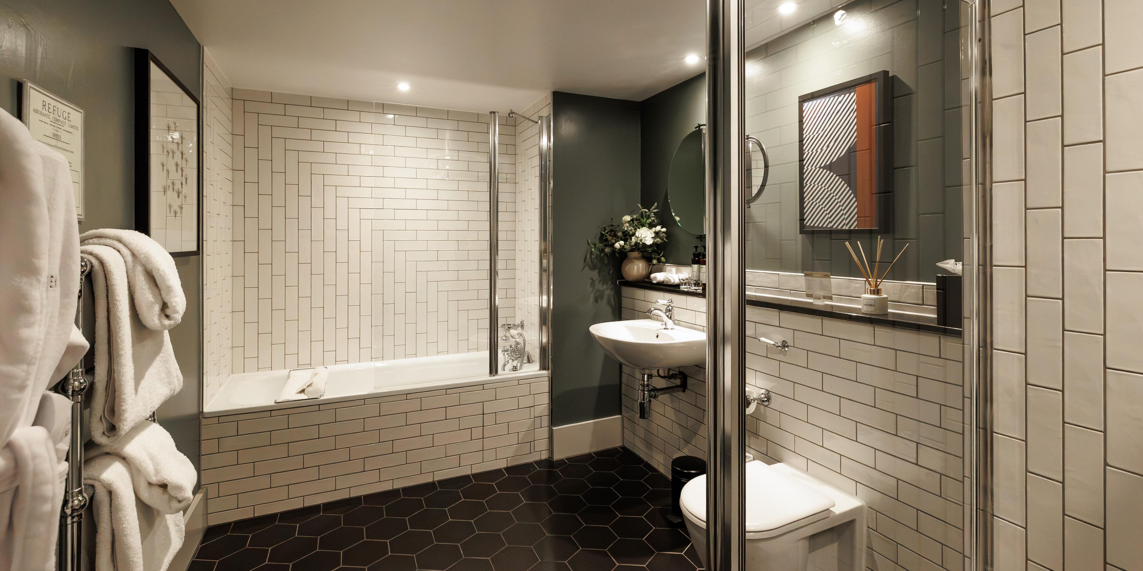 Duplex King Suite Bathroom