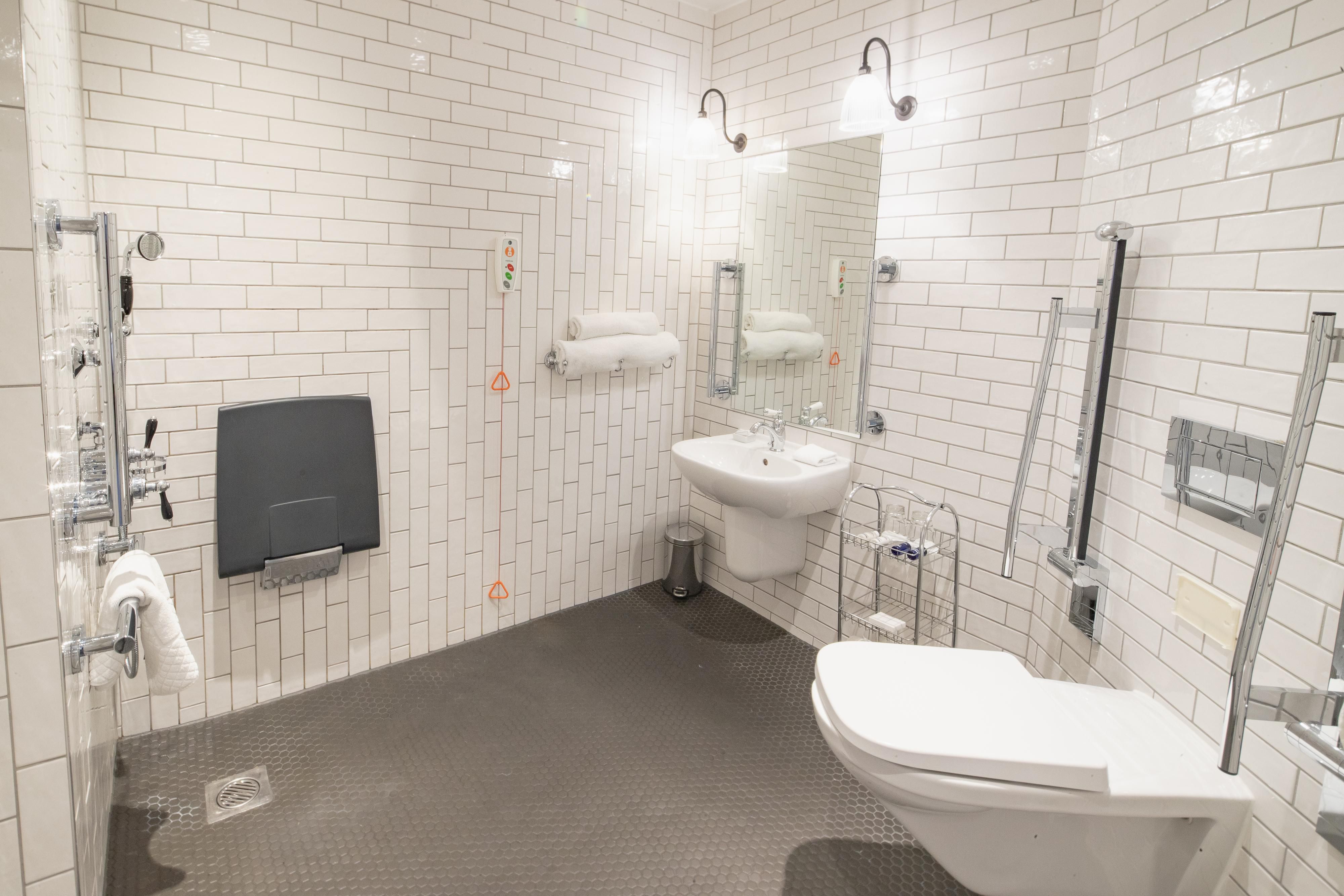 Accessible hotel shower room