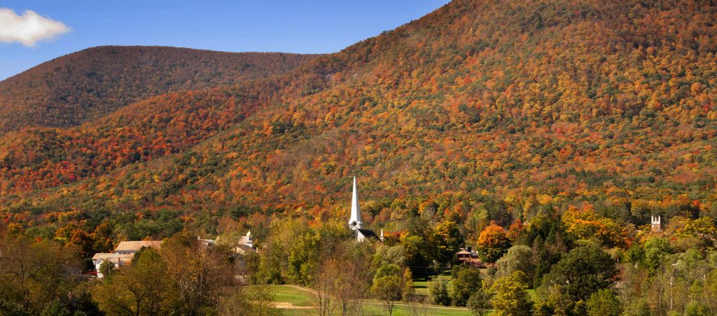 View of autumn colored hills in Manchester Vermont