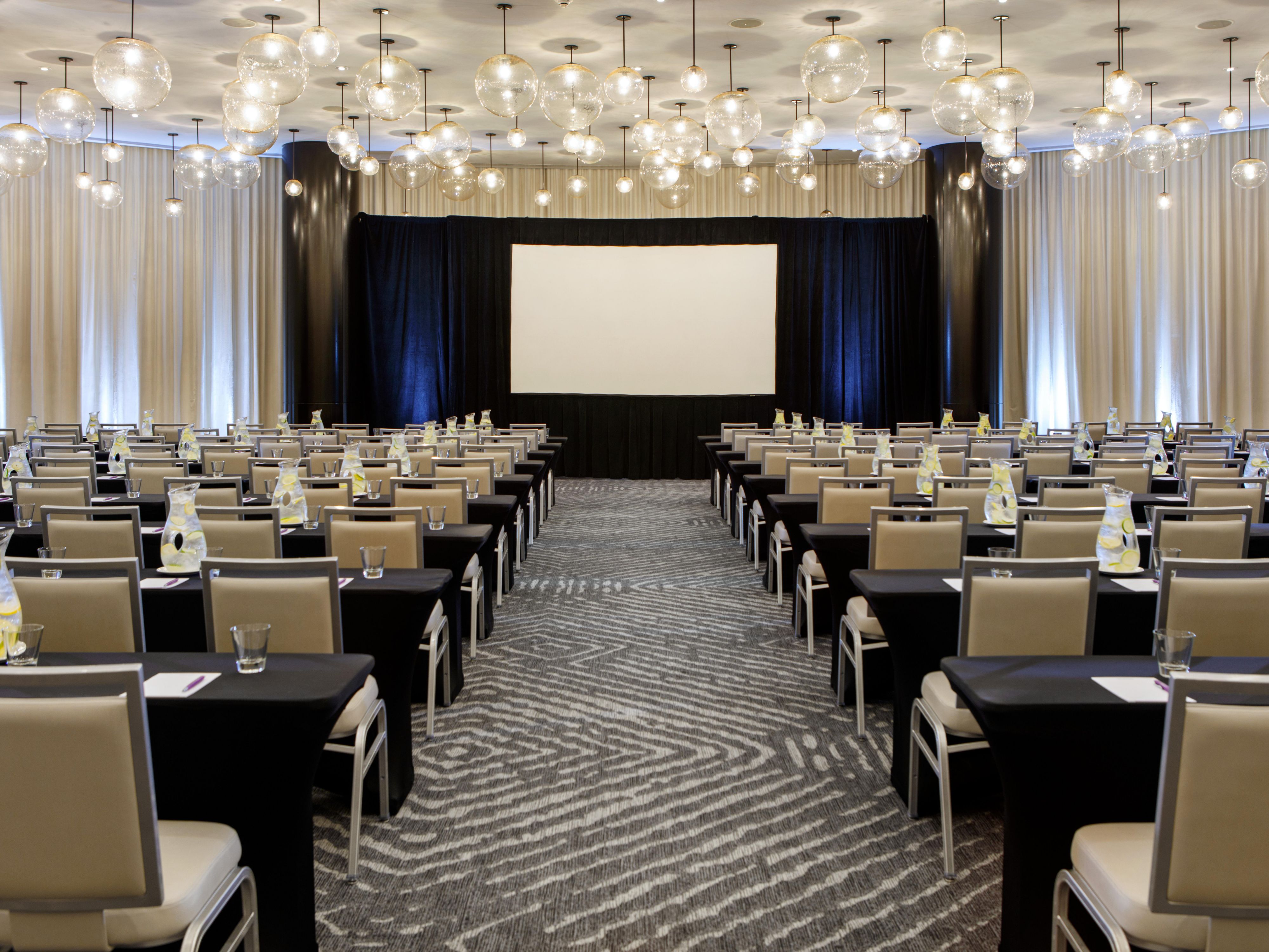 Cristal room baccarat ресторан. Лазертаг дизайн. Ивент рум. Event room. Event room.