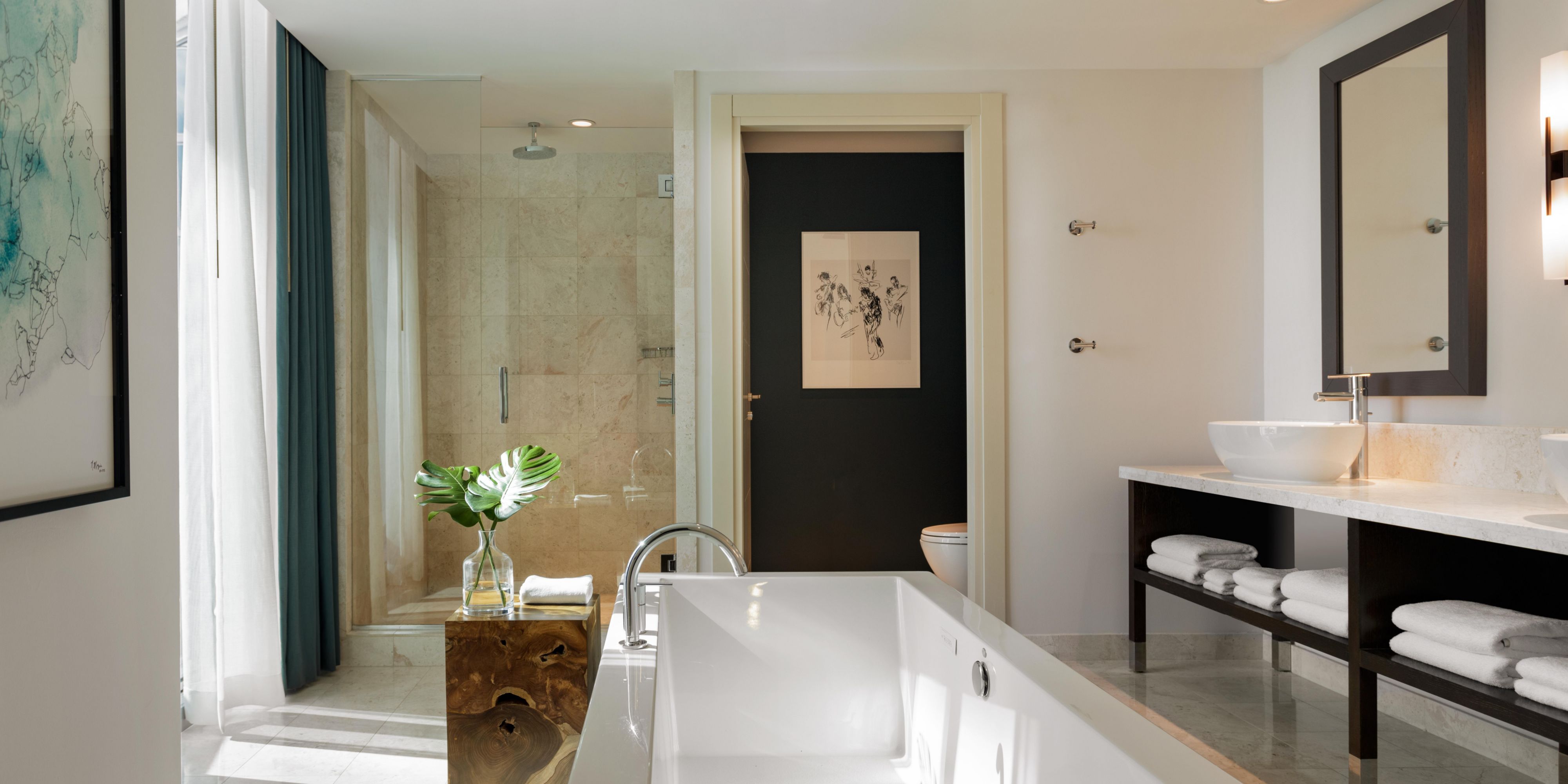 Penthouse Suite Bathroom with Deep Soaking Tub 