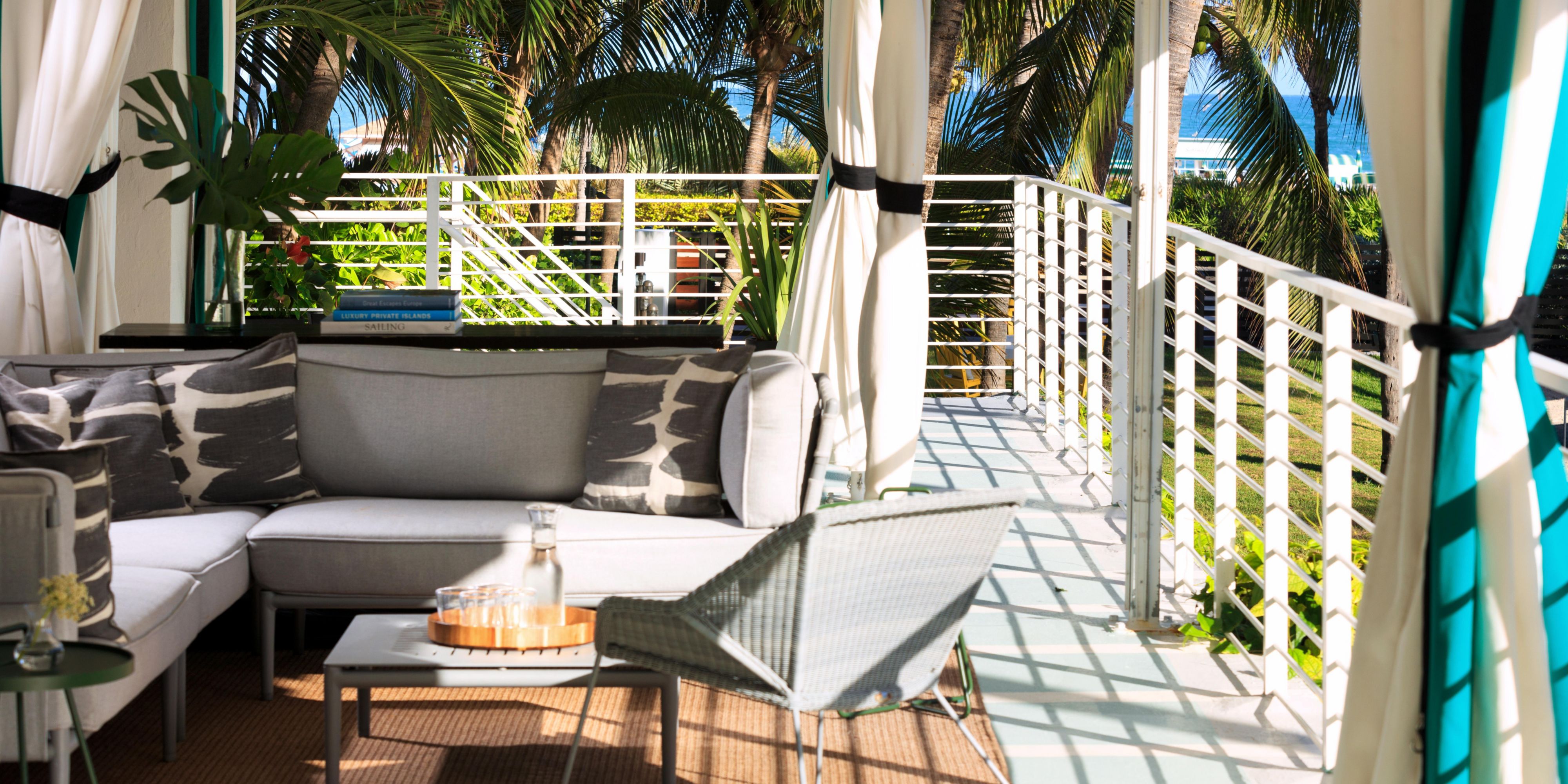 Want to stay awhile? Book one of the Surfcomber’s Vines Cabanas for the afternoon. Comfy couches? Check. Big-screen TVs? Yep. 7 of your closest friends living their best lives in a private ocean-view lounge? You got it. Plus, order anything you like from the High Tide menu.