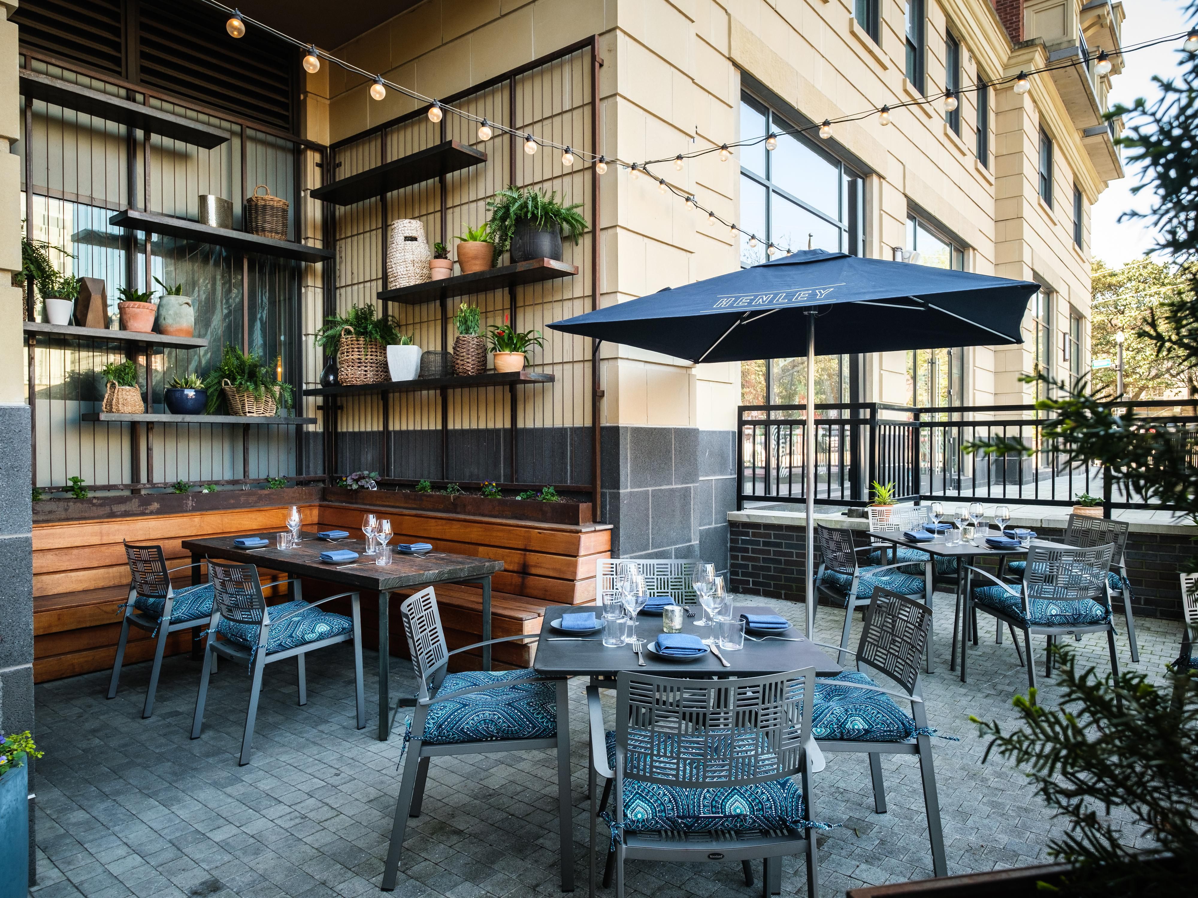 Outdoor Dining at Henley