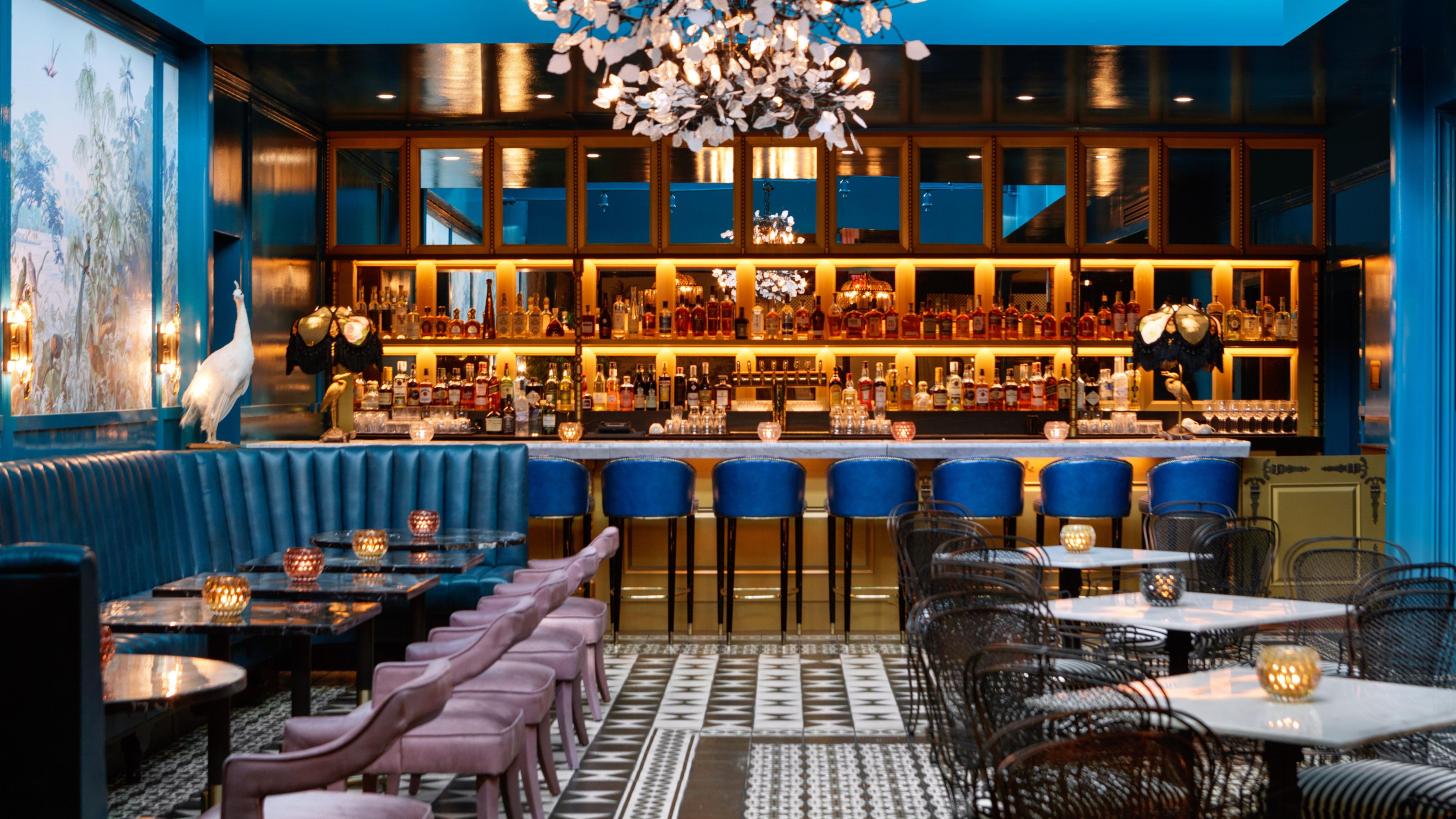 غرفة الطاووس