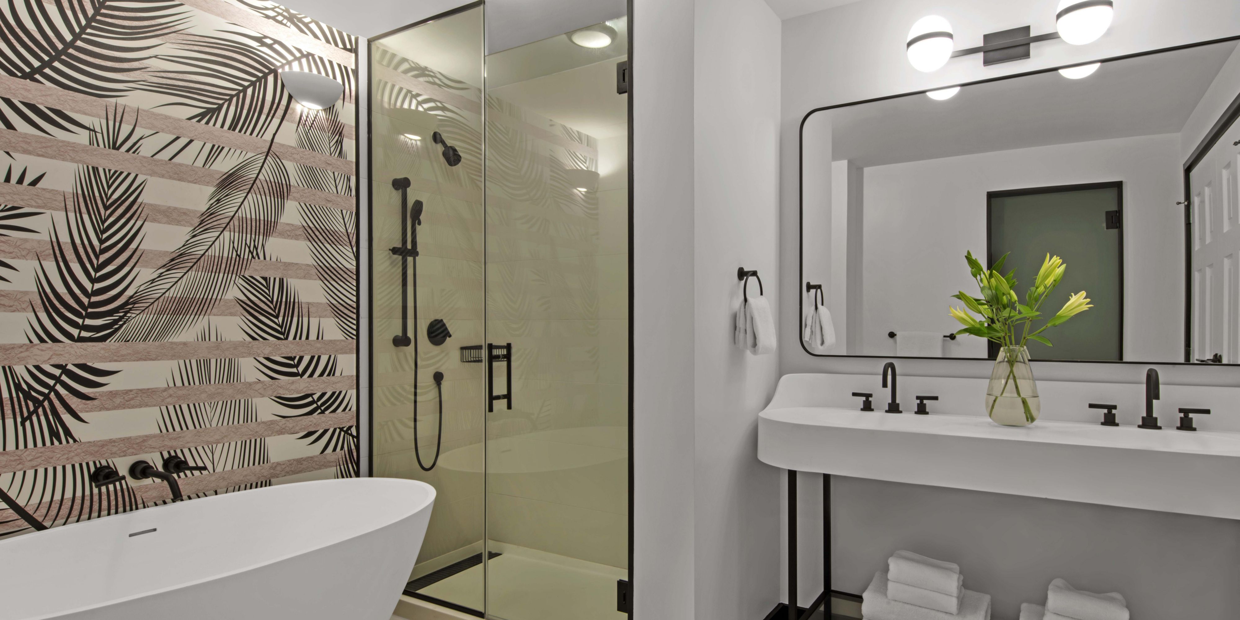 Soaking Tub Suite Bathroom 