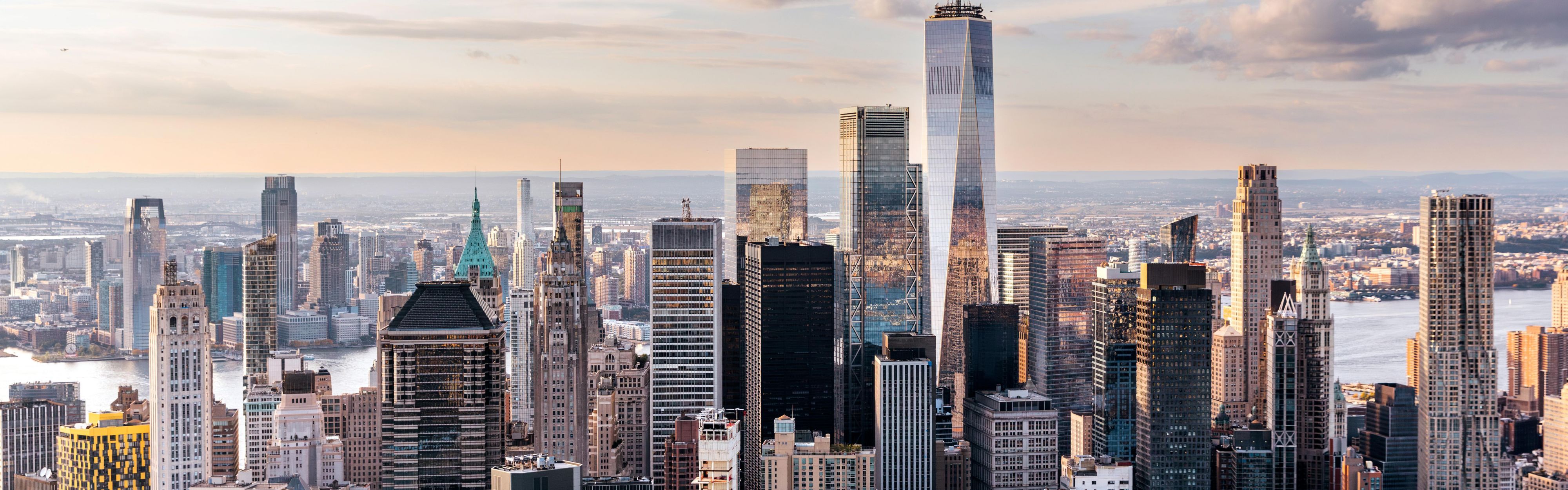 Skyline von New York City mit dem One World Trade Center