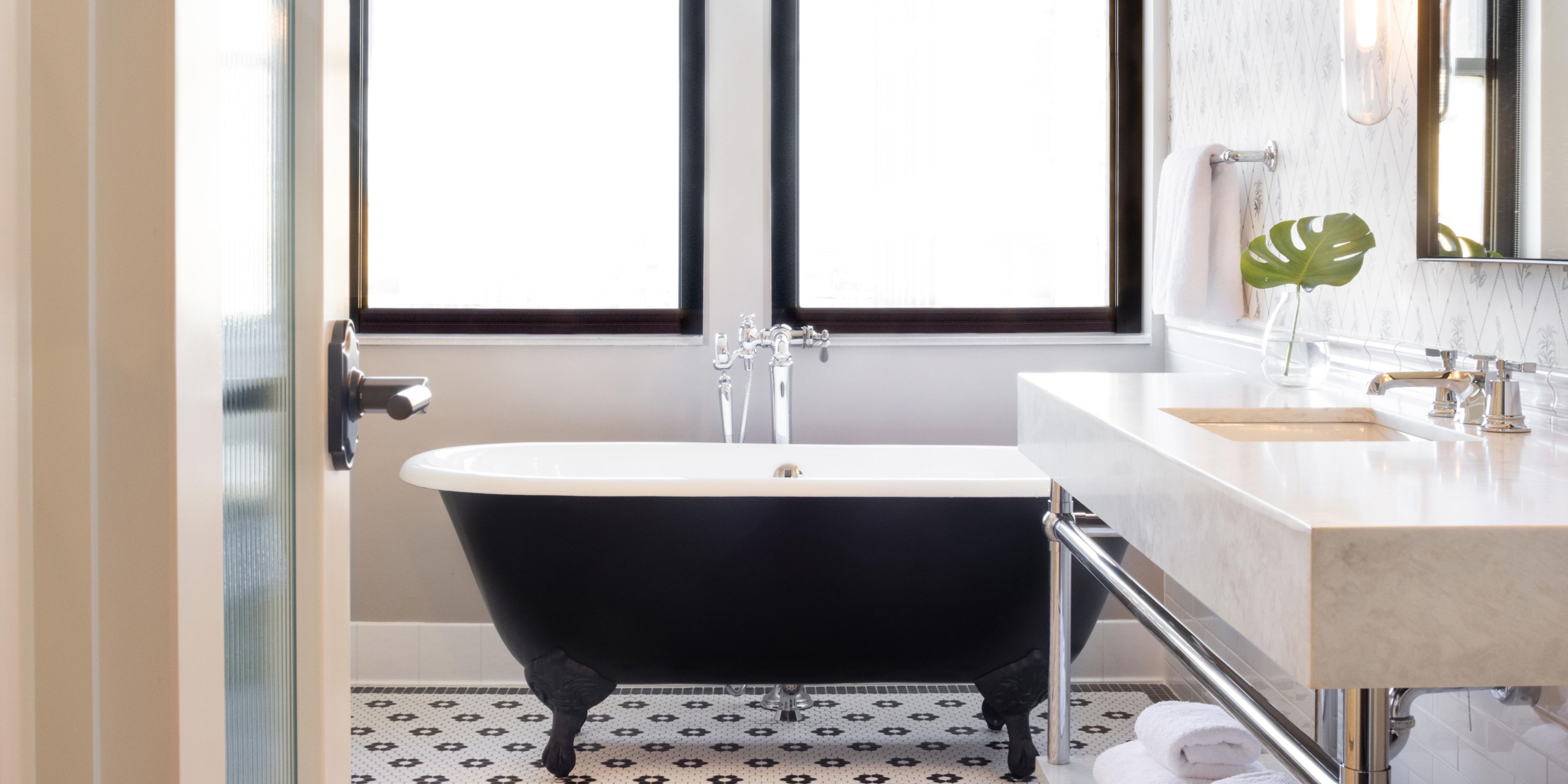 Midtown Premium King Suite Bathroom